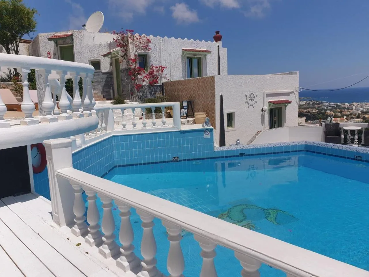 Swimming pool in Private Studio Korifi sea view