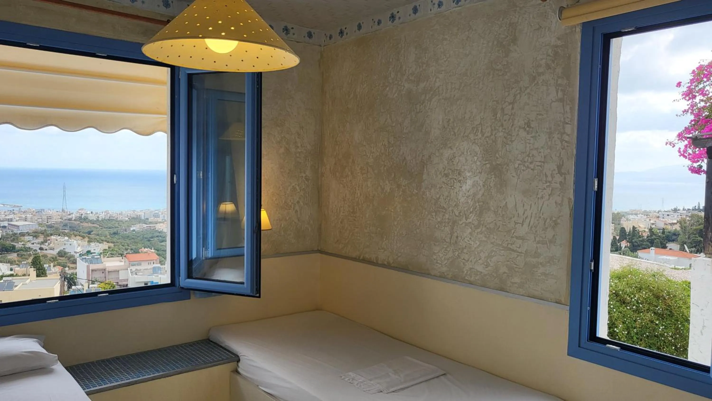 Bedroom in Private Studio Korifi sea view