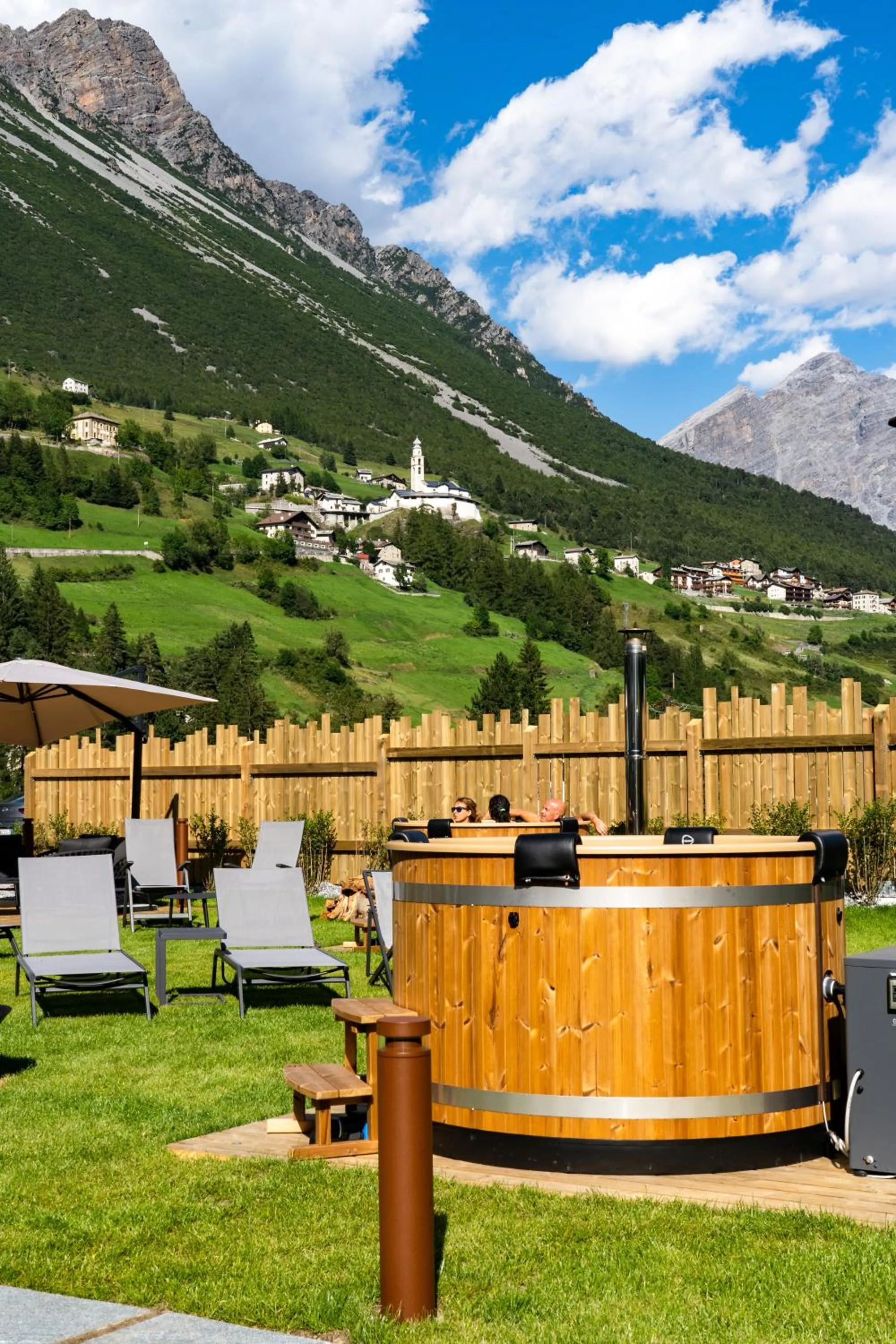 Summer in Nira Mountain Resort Futura