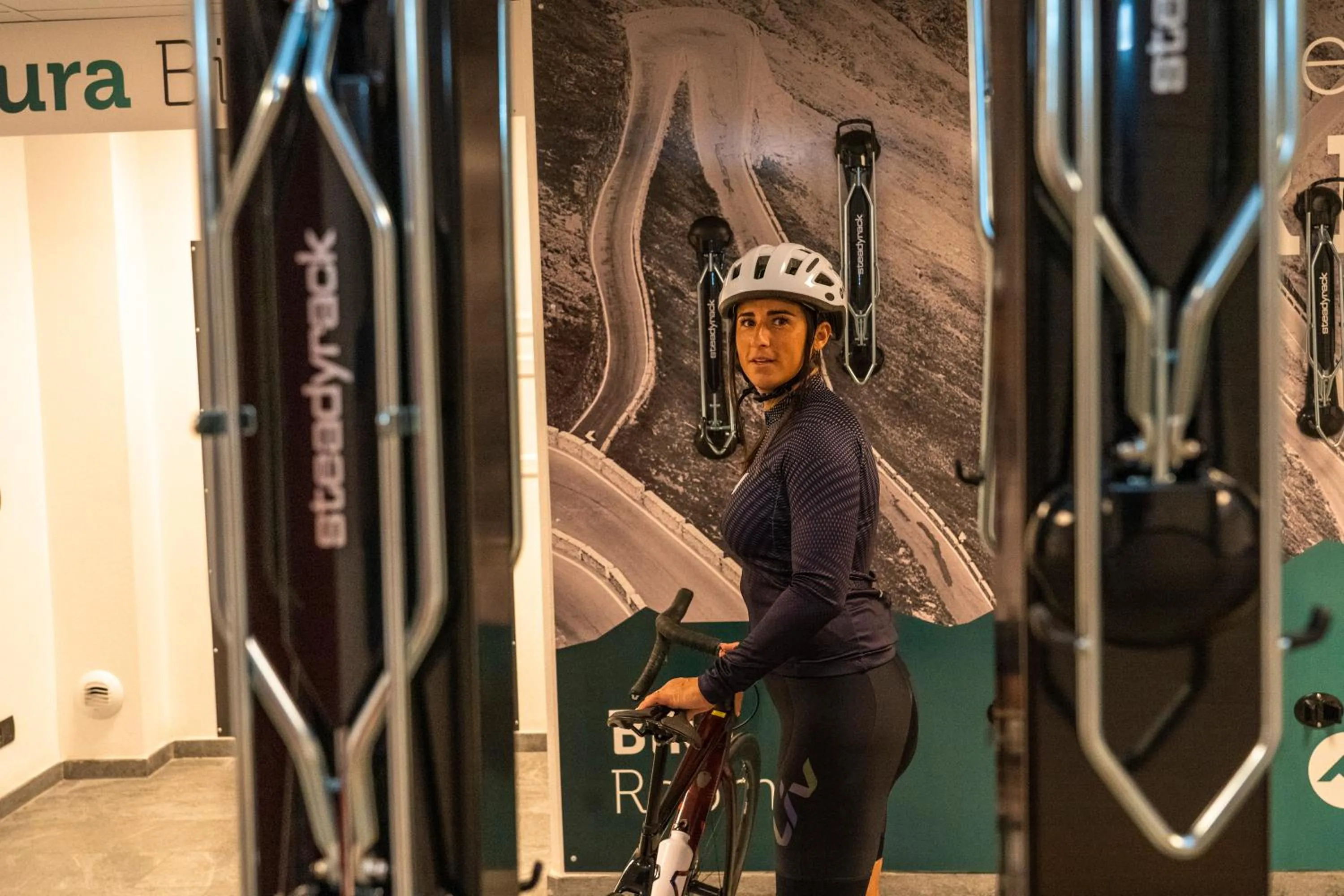 Cycling in Nira Mountain Resort Futura