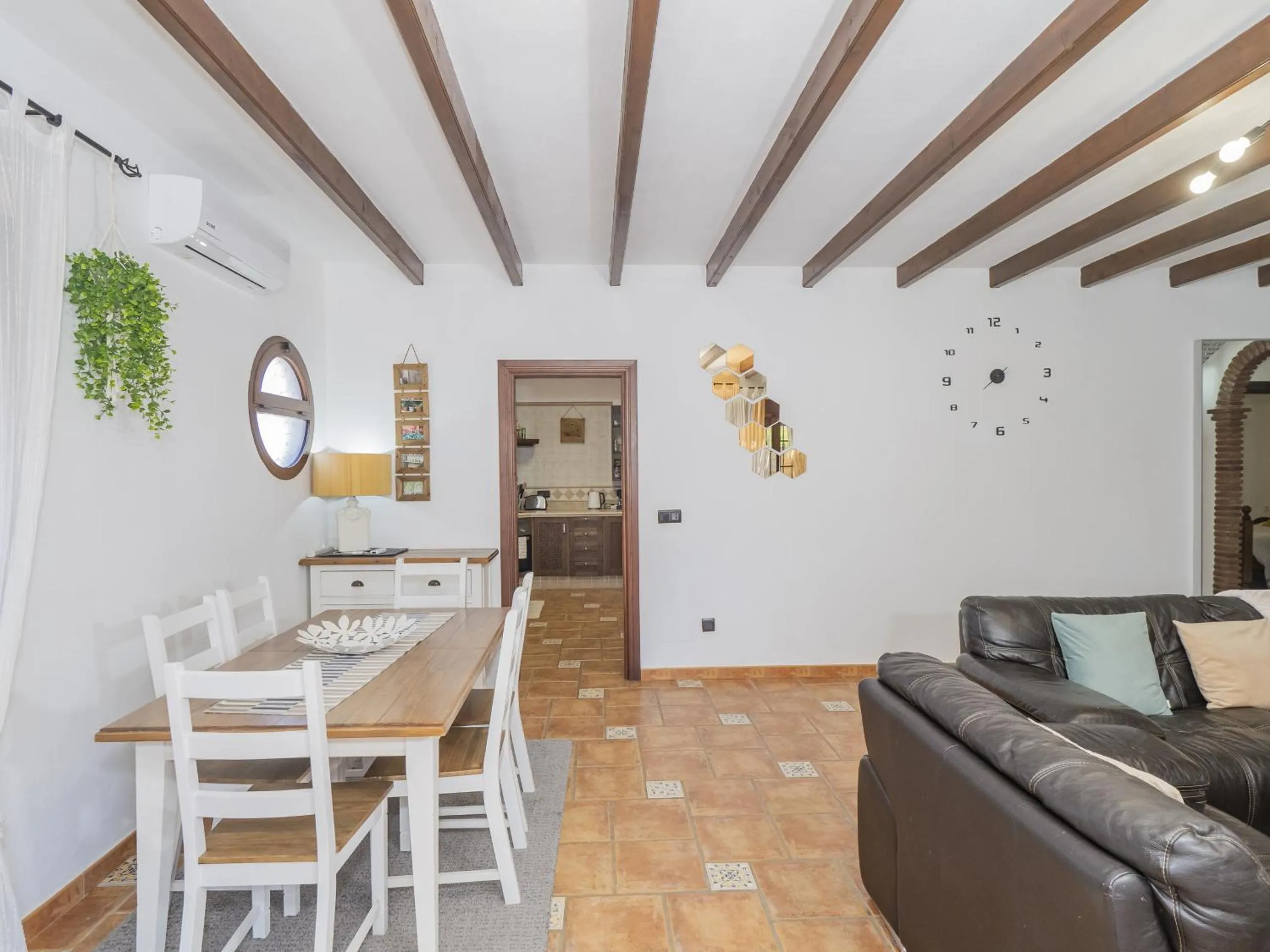 Communal lounge/ TV room in Cubo's Casa Rural Sol
