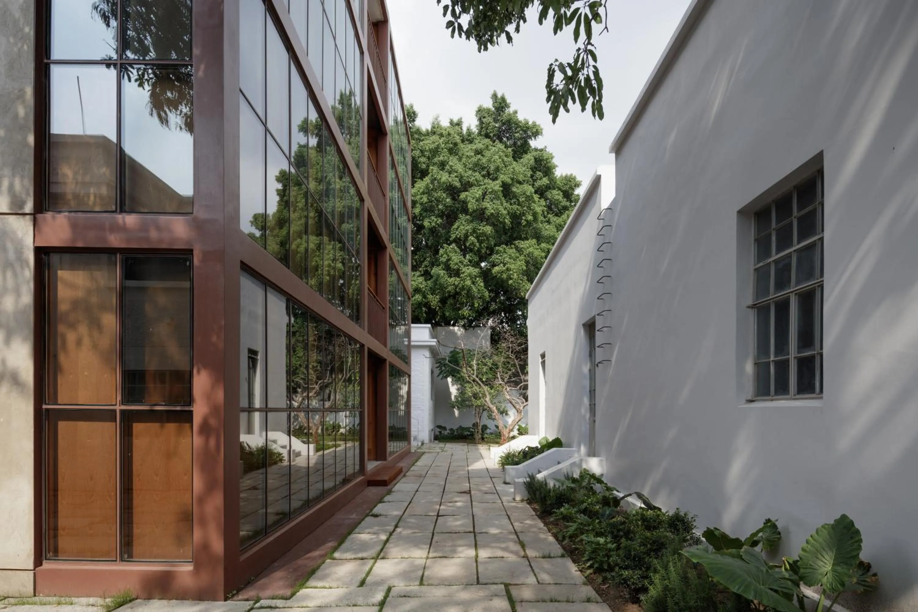 Property building in Casa Bosque Eduviges