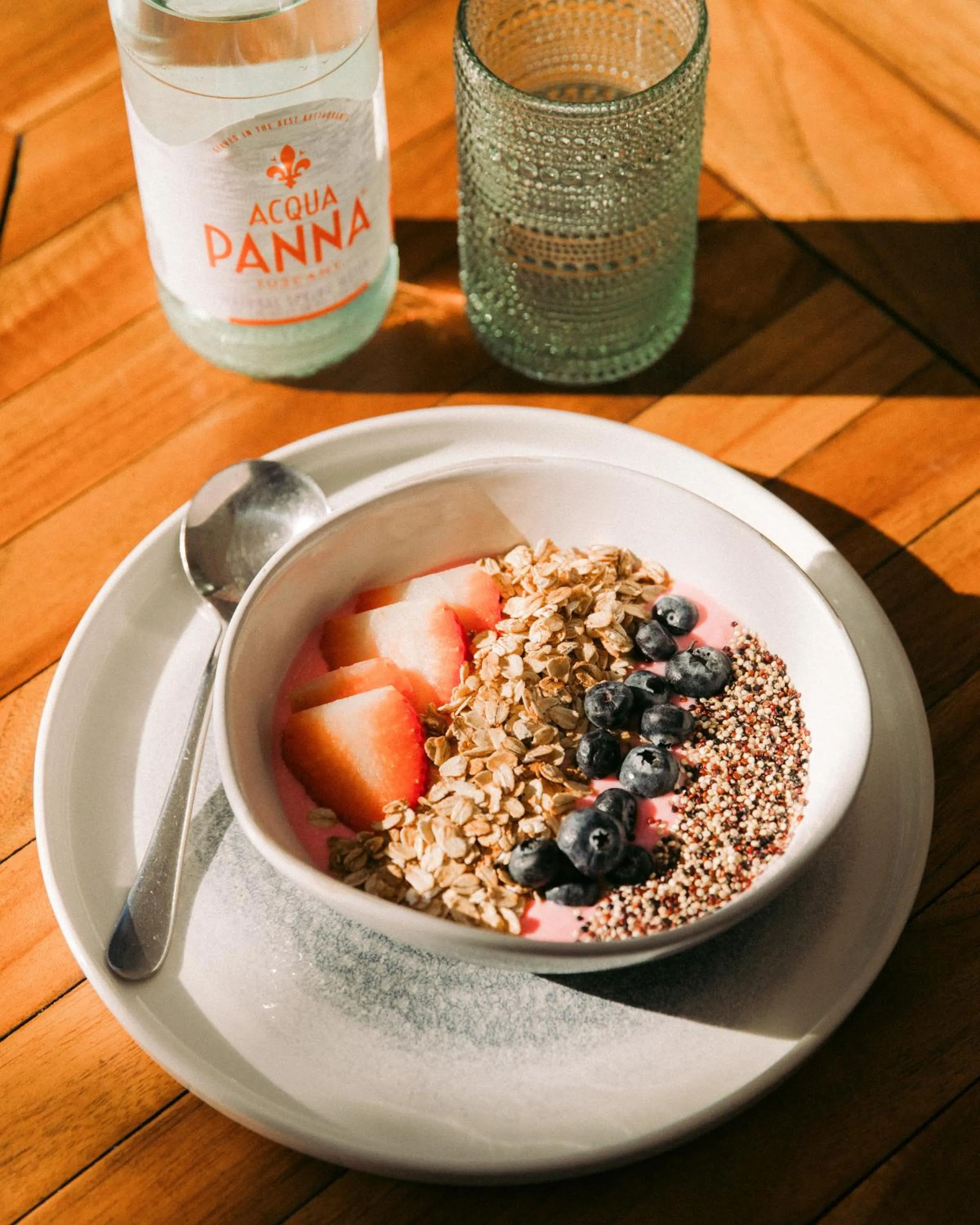 Restaurant/places to eat in Long Bay Beach Resort