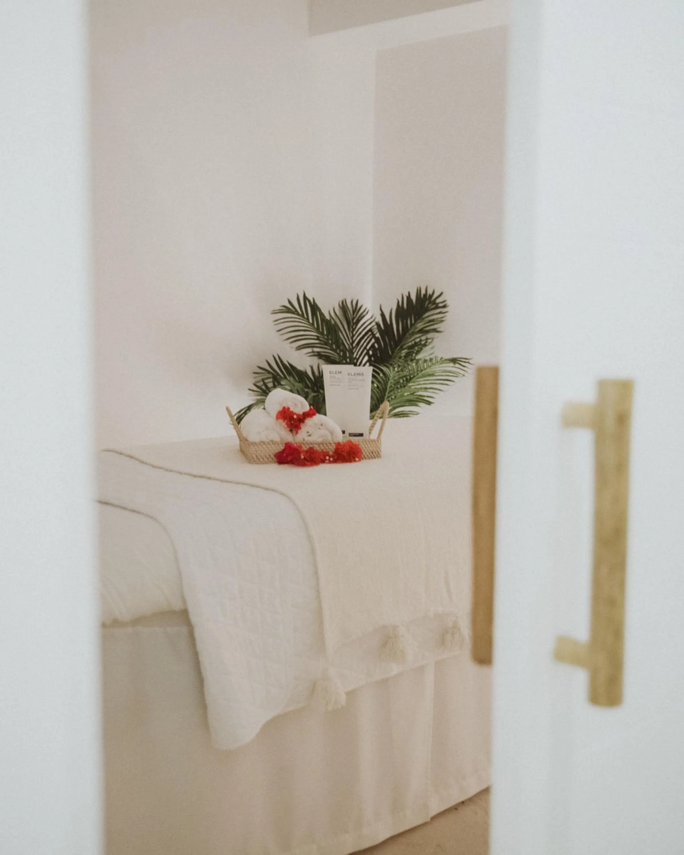 Spa and wellness centre/facilities, Bed in Long Bay Beach Resort