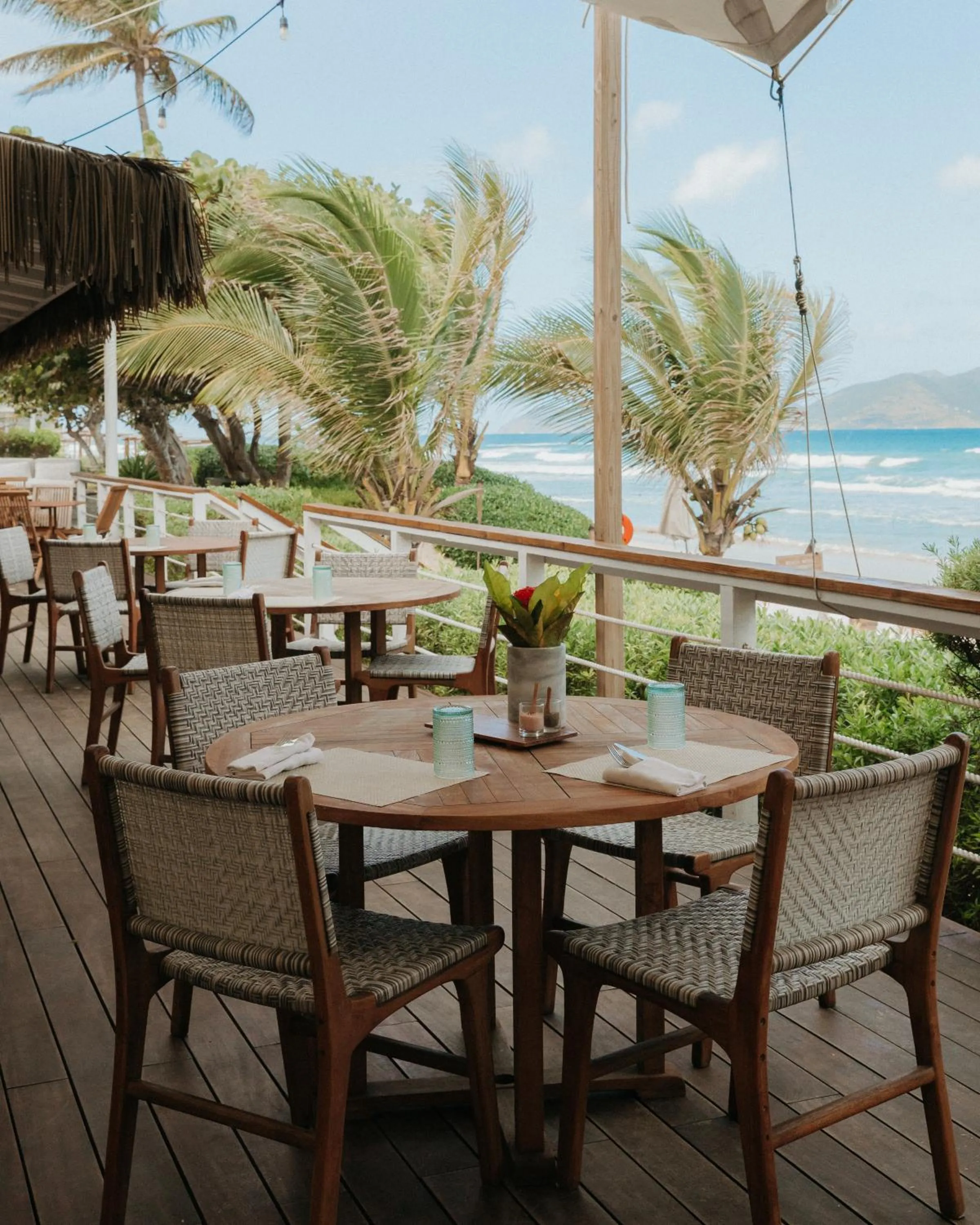 Restaurant/places to eat in Long Bay Beach Resort