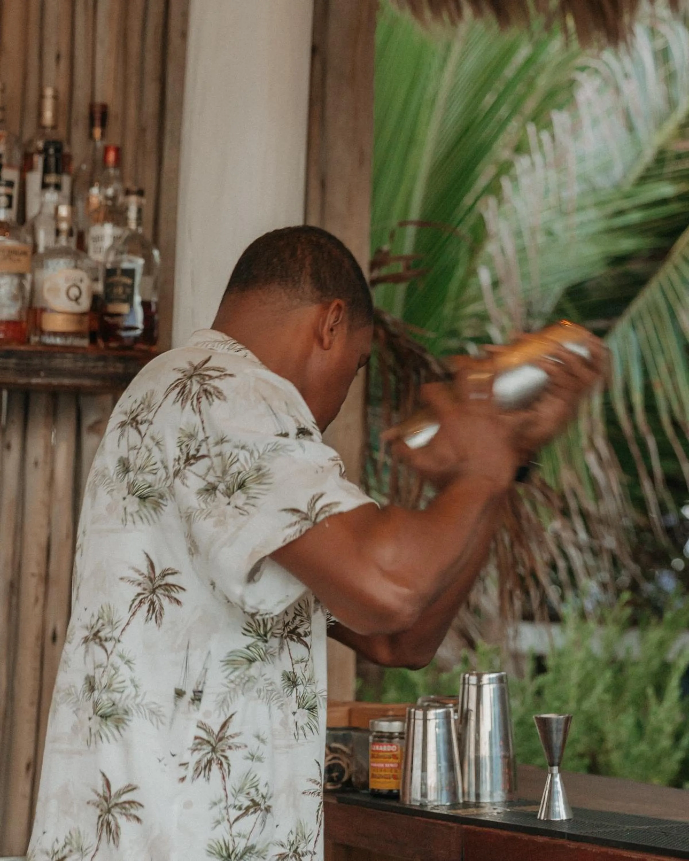 Lounge or bar in Long Bay Beach Resort