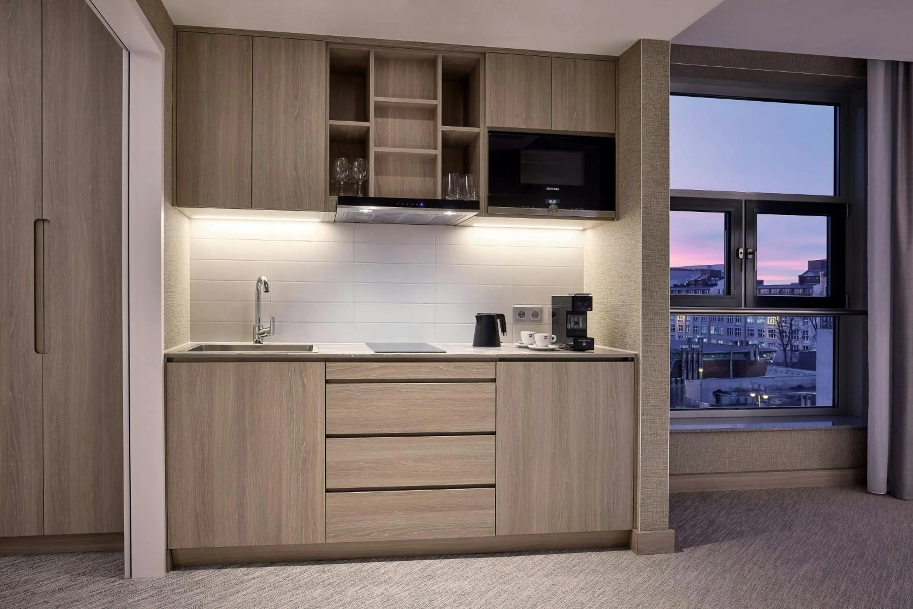 Bedroom in Courtyard by Marriott Berlin City Center