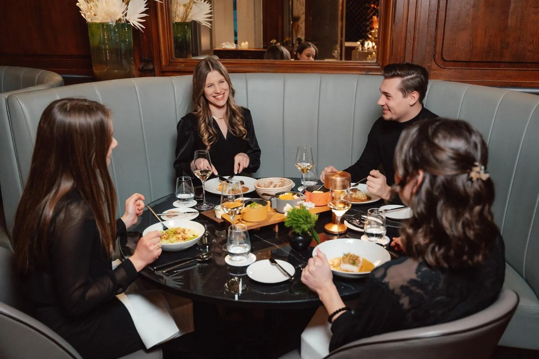 Restaurant/places to eat in The Ritz-Carlton, Berlin