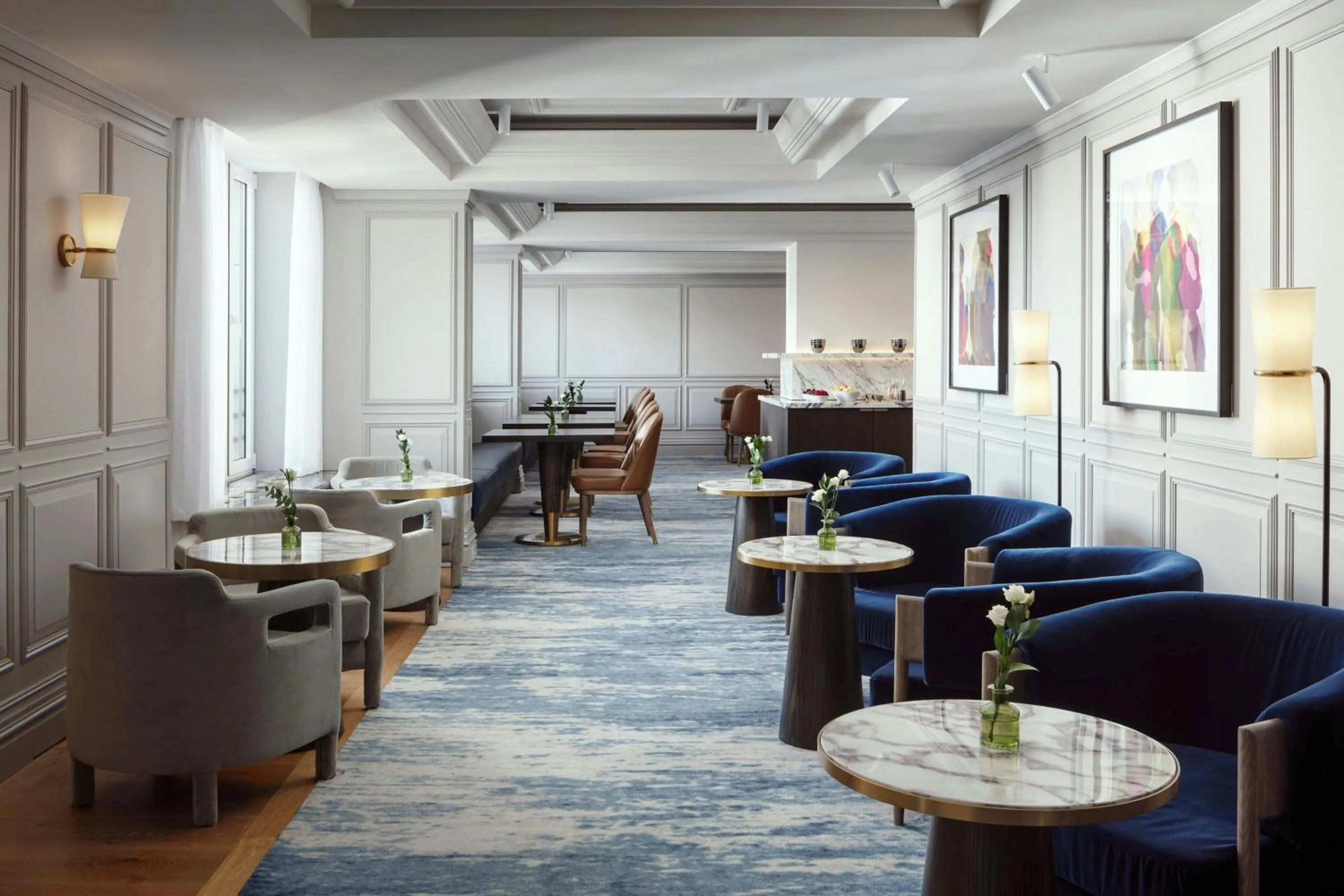 Lounge or bar in The Ritz-Carlton, Berlin