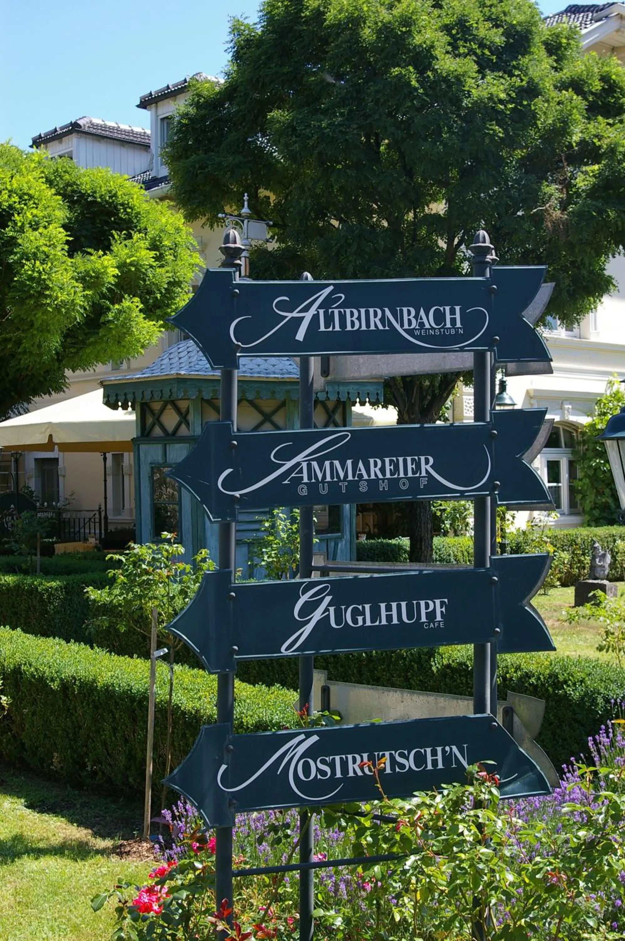 Property logo or sign in Sammareier Gutshof