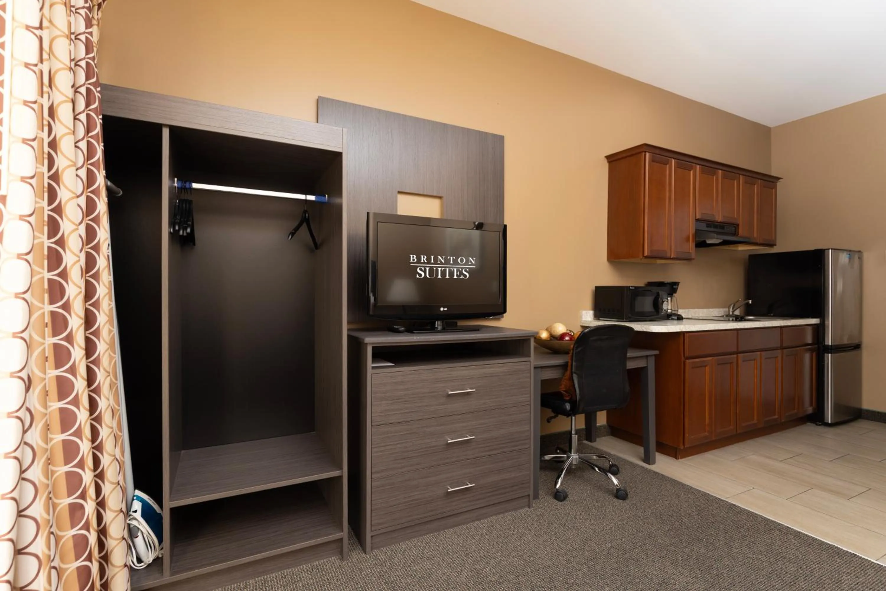TV and multimedia in Brinton Suites