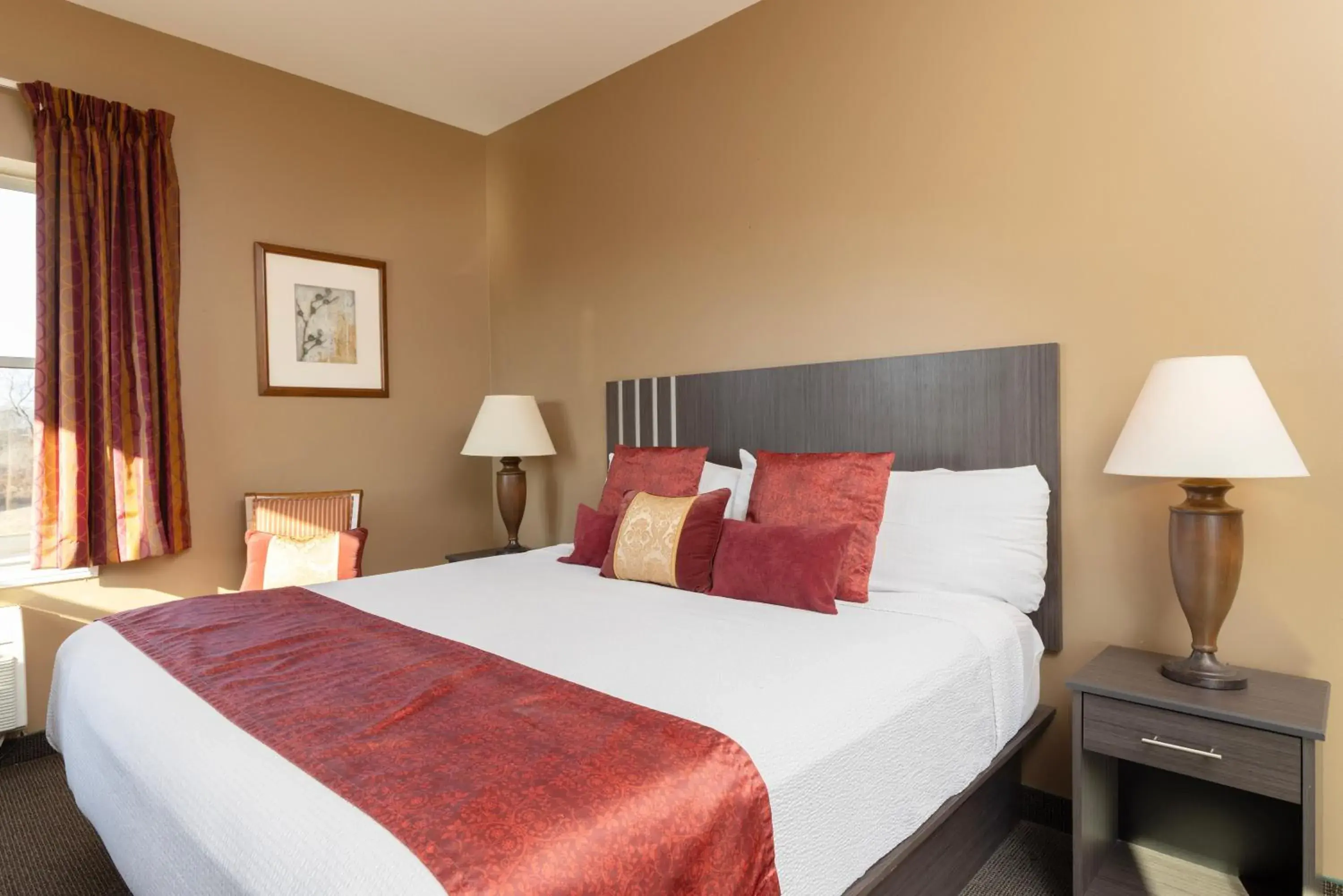 King Room with Balcony in Brinton Suites King Room with Balcony in Brinton Suites