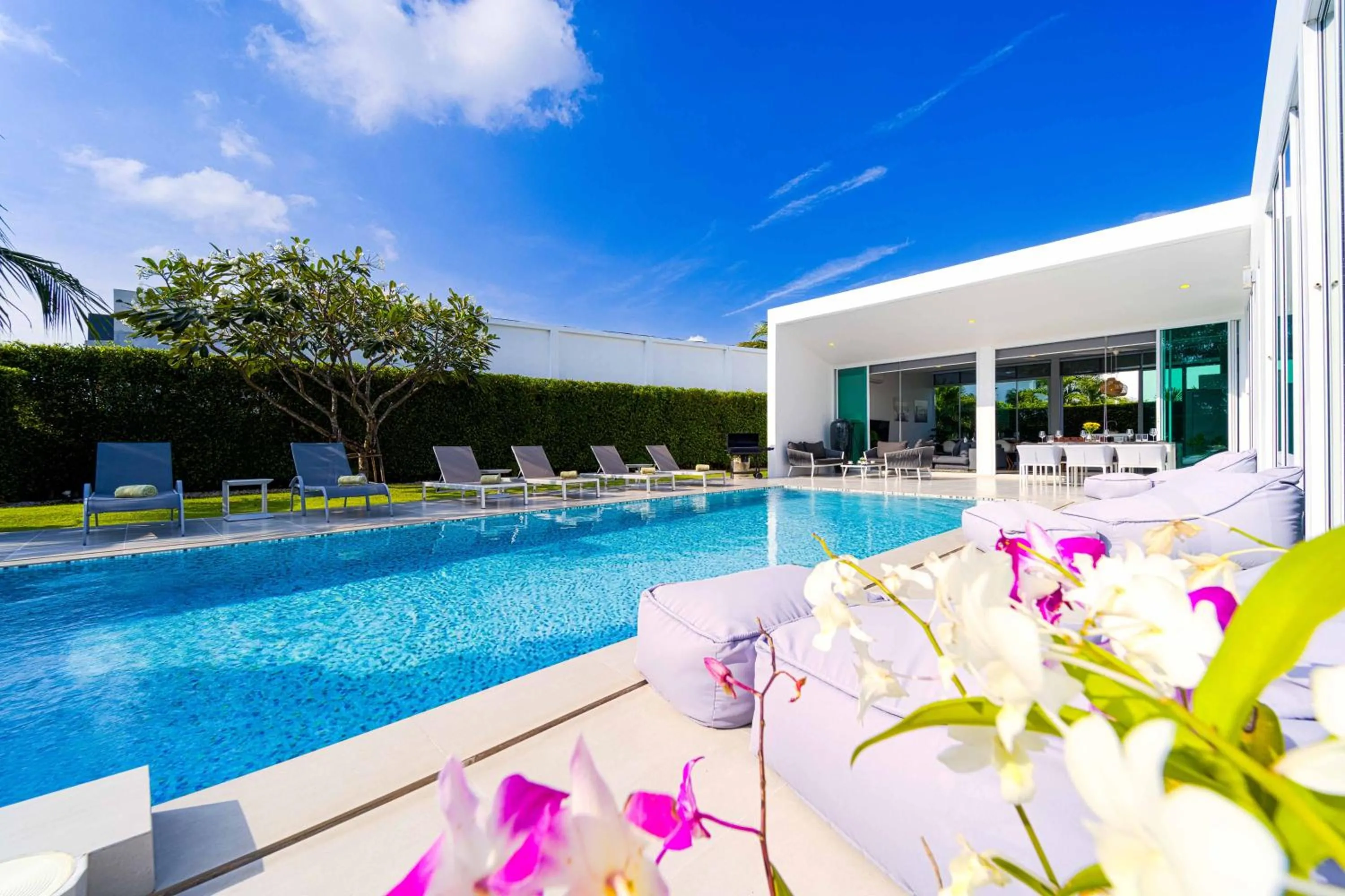 Swimming pool in Harmony Villa 5 Bedroom Modern Pool Villa - KH-A7