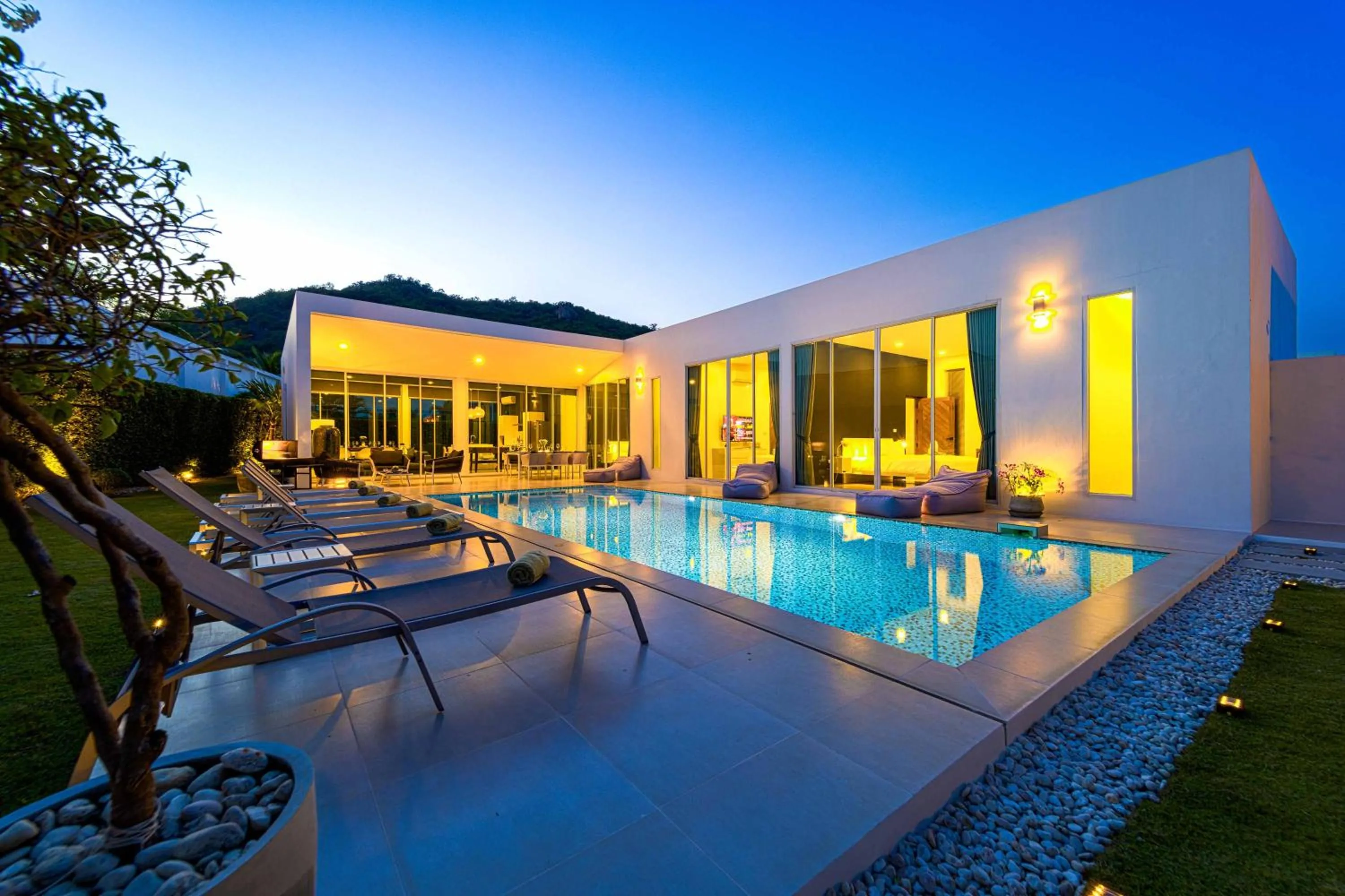 Swimming pool in Harmony Villa 5 Bedroom Modern Pool Villa - KH-A7