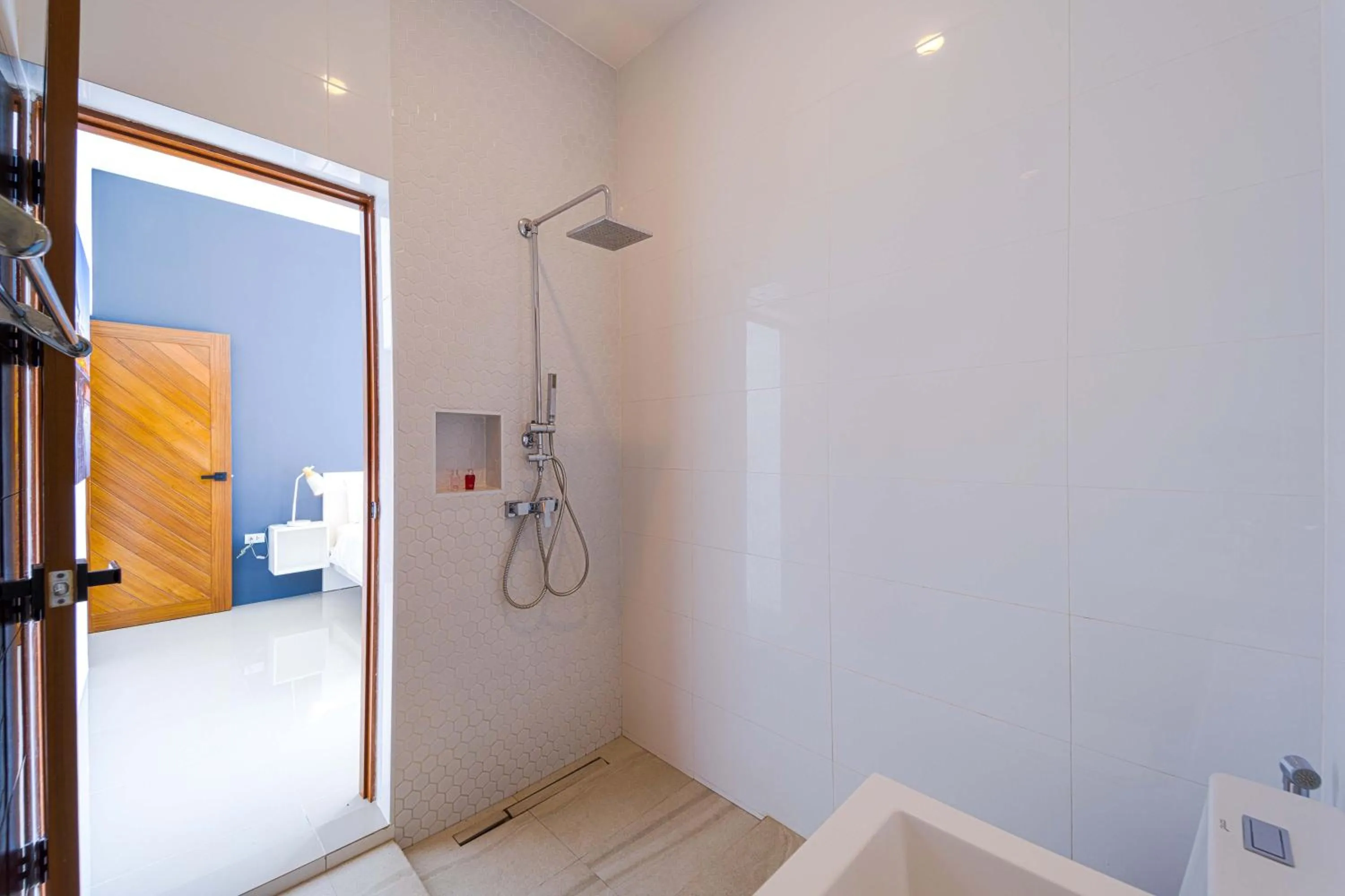 Bathroom in Harmony Villa 5 Bedroom Modern Pool Villa - KH-A7