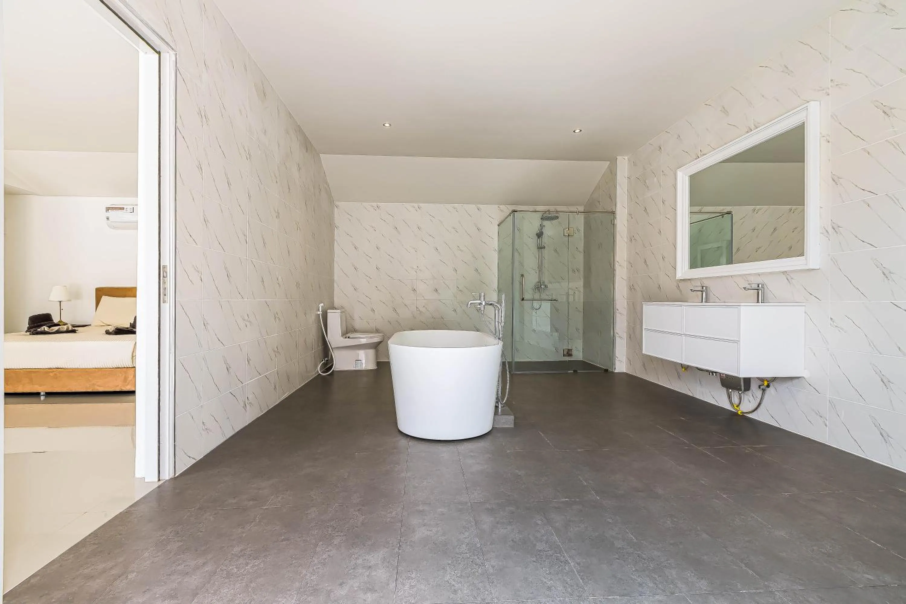 Amazing Private 6 Bedroom Pool Villa ED60