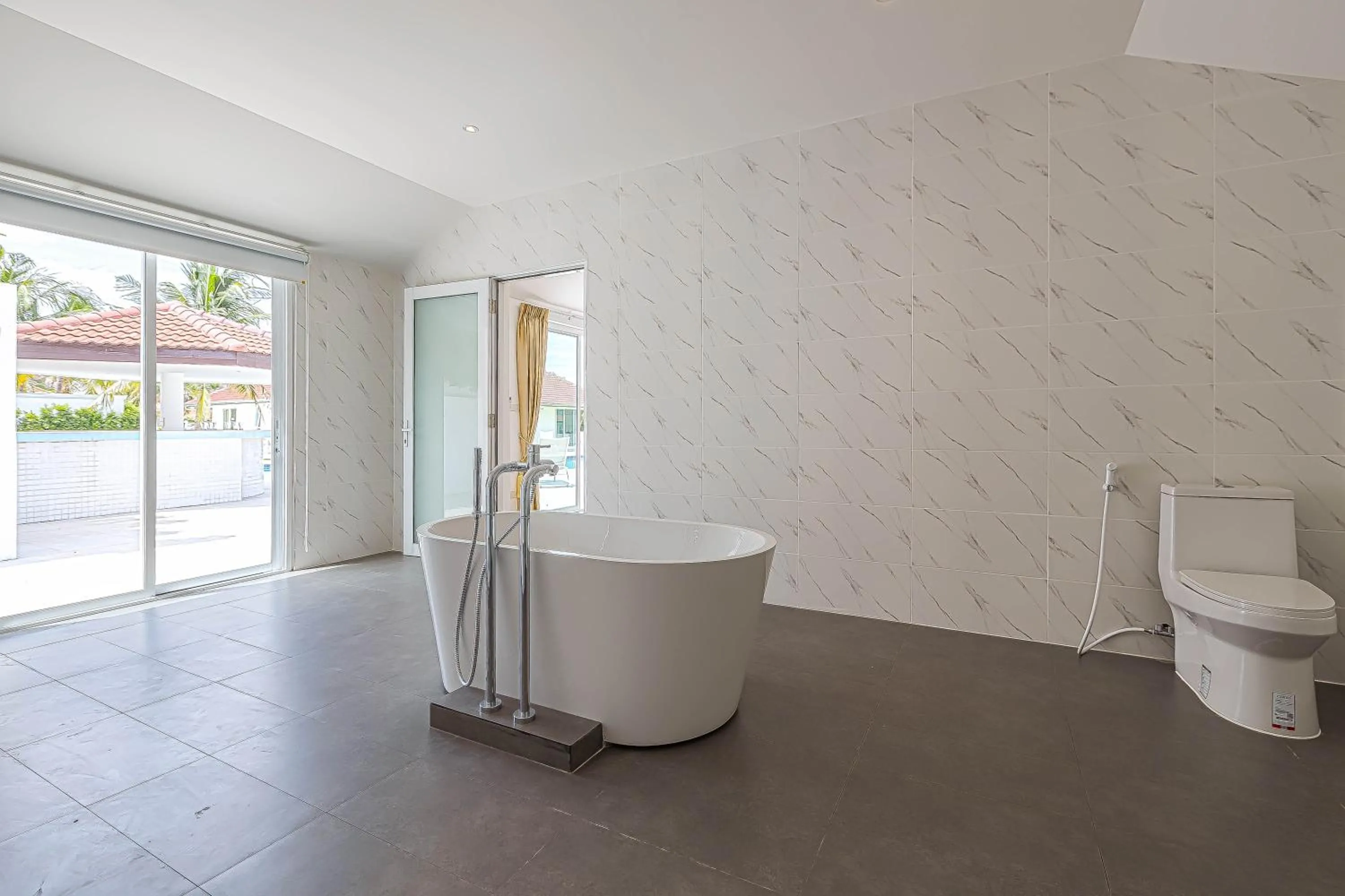 Amazing Private 6 Bedroom Pool Villa ED60