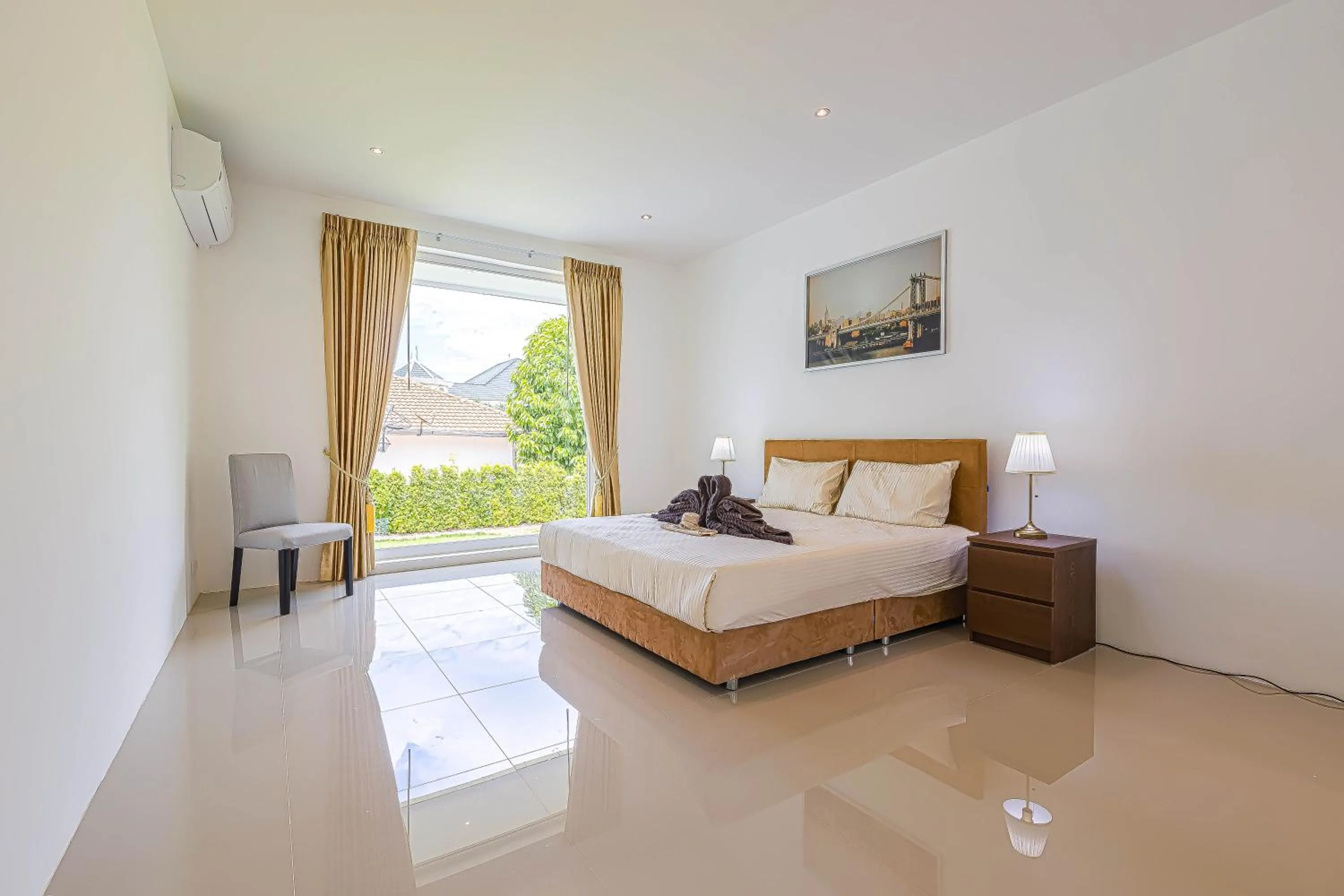 Bed in Amazing Private 6 Bedroom Pool Villa ED60