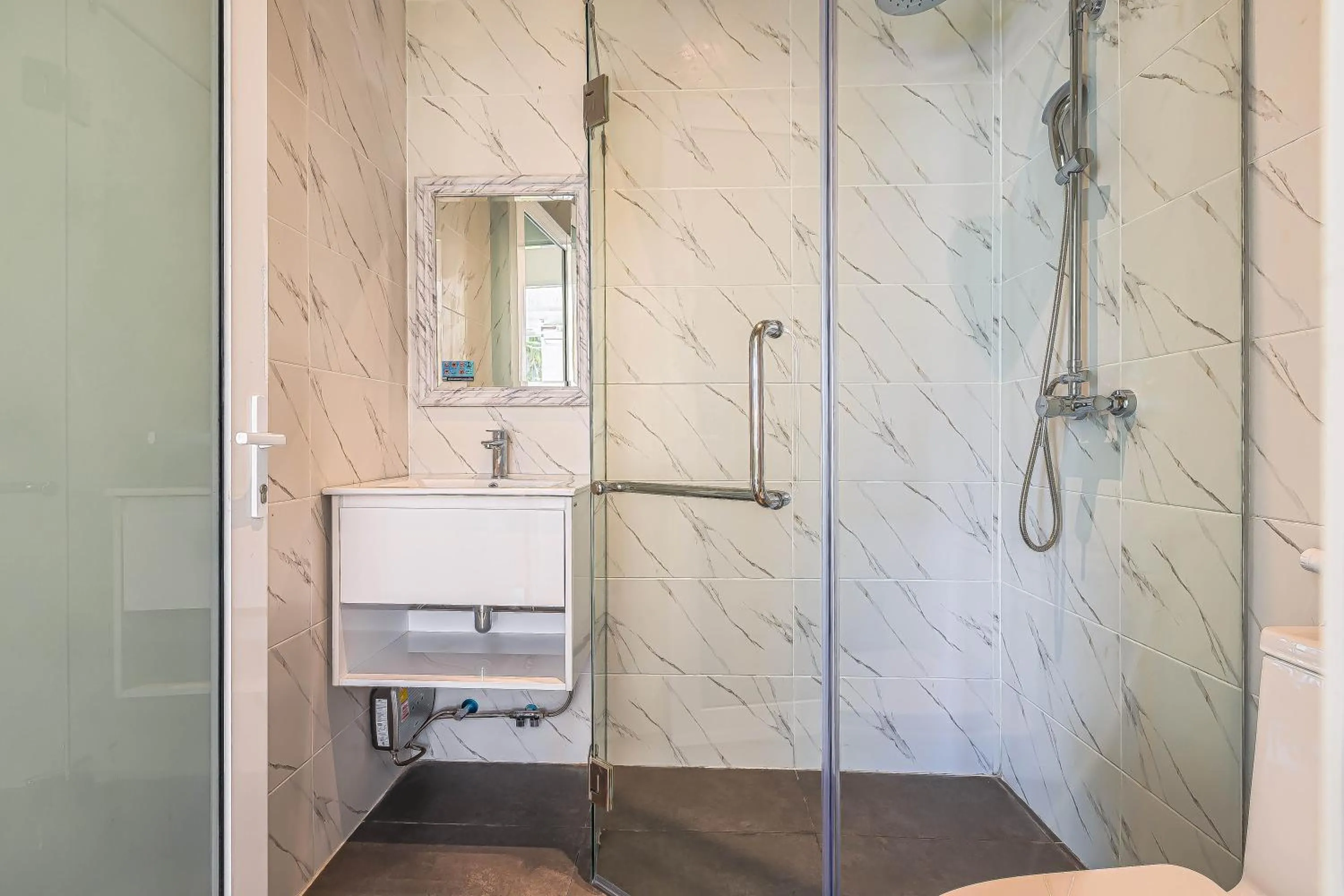 Amazing Private 6 Bedroom Pool Villa ED60