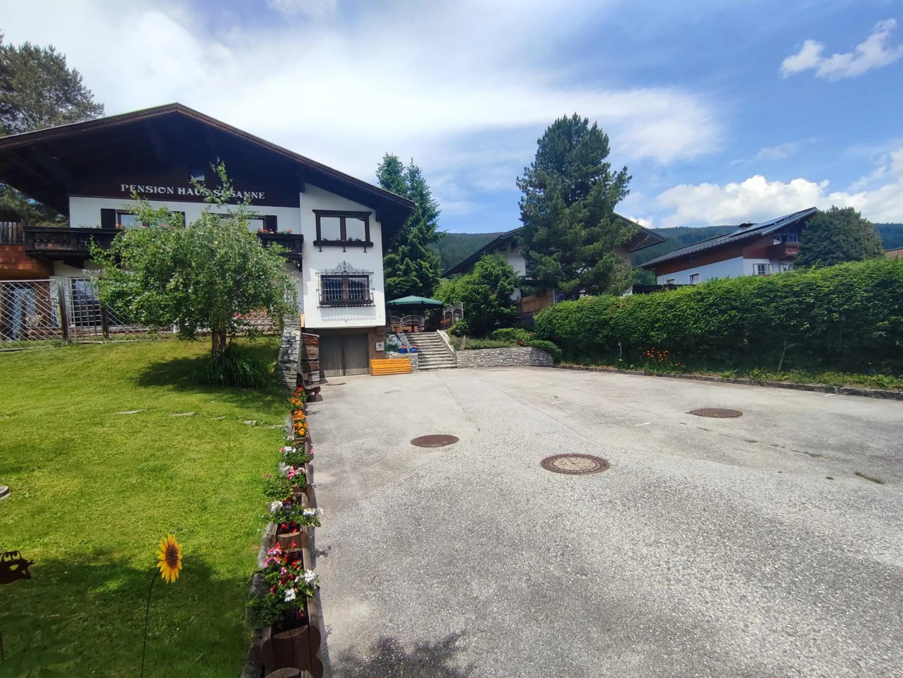 Property building in Haus Susanne