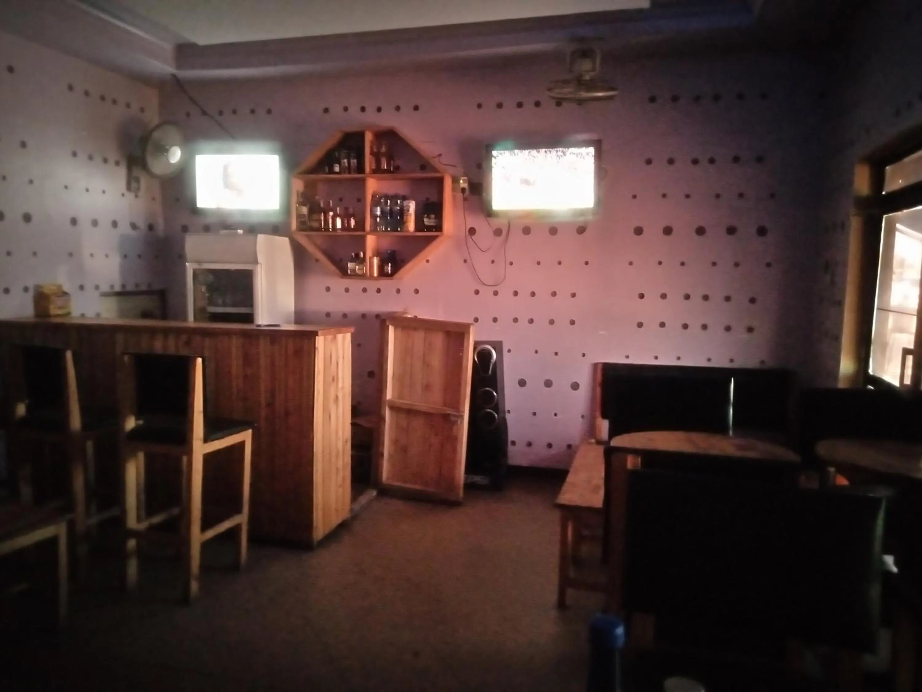 Kicec bar and guest house airport