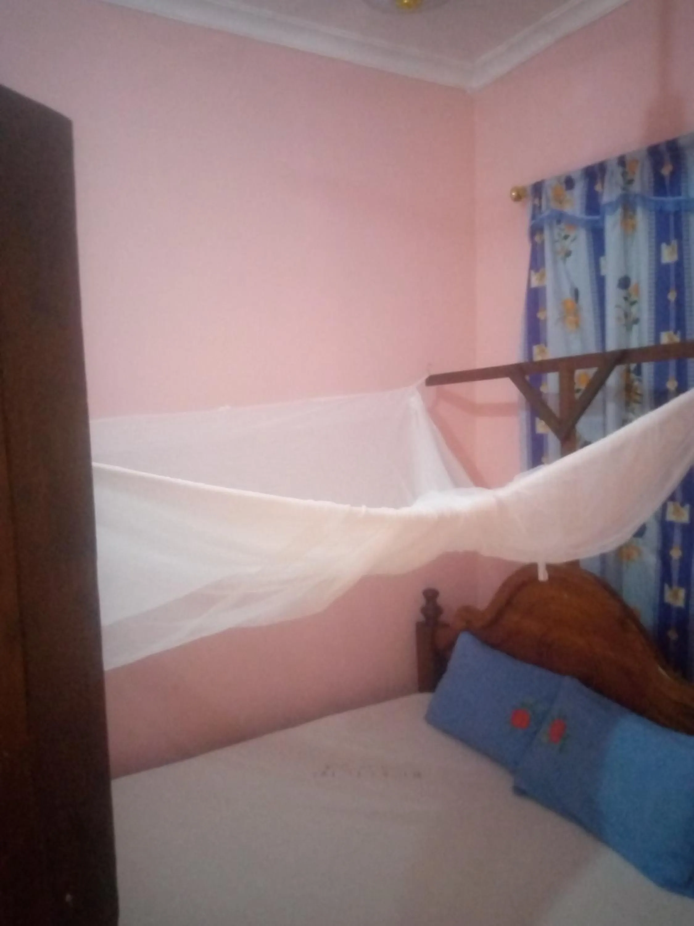 Bed in Kicec bar and guest house airport
