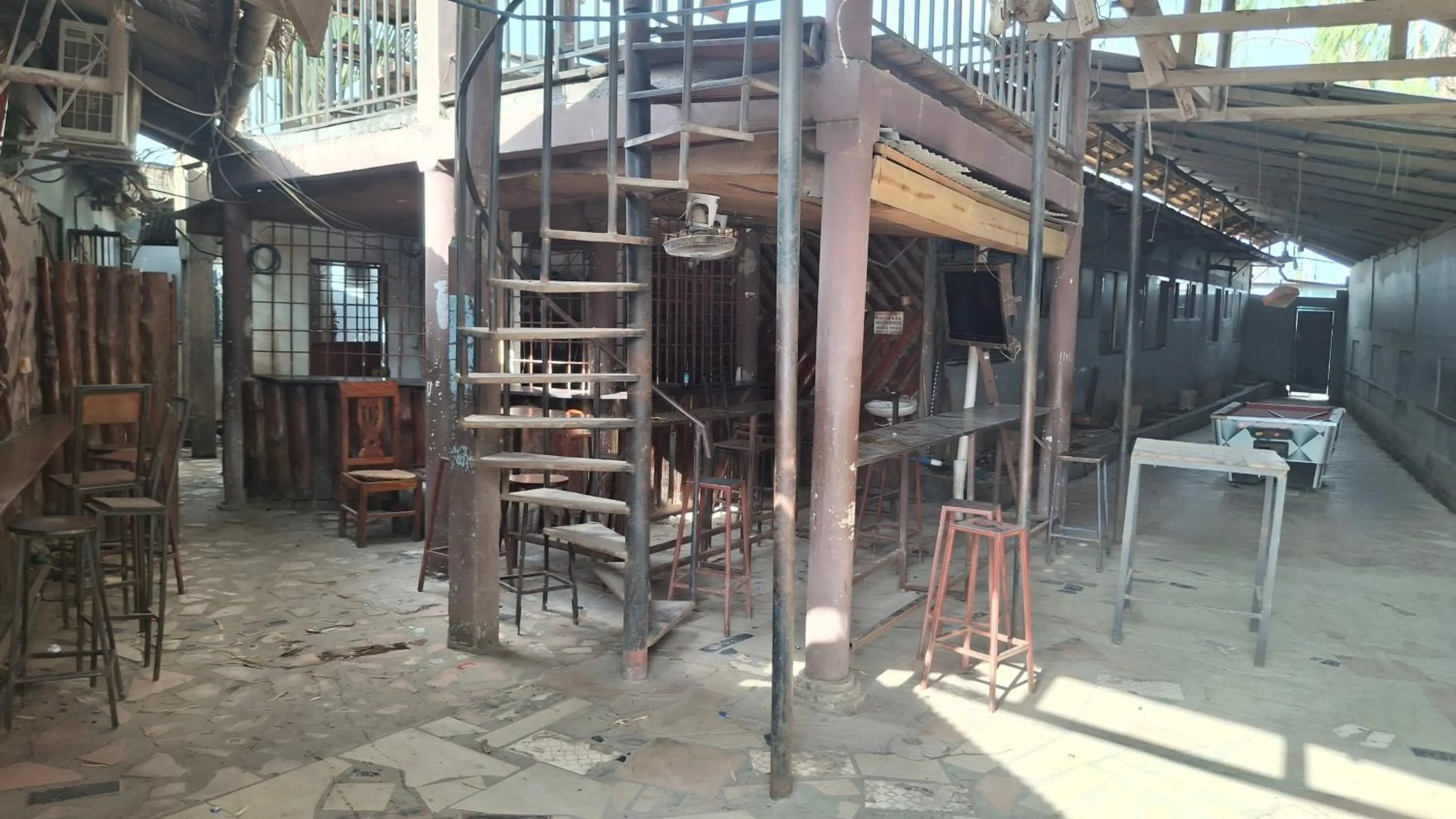 Kicec bar and guest house airport