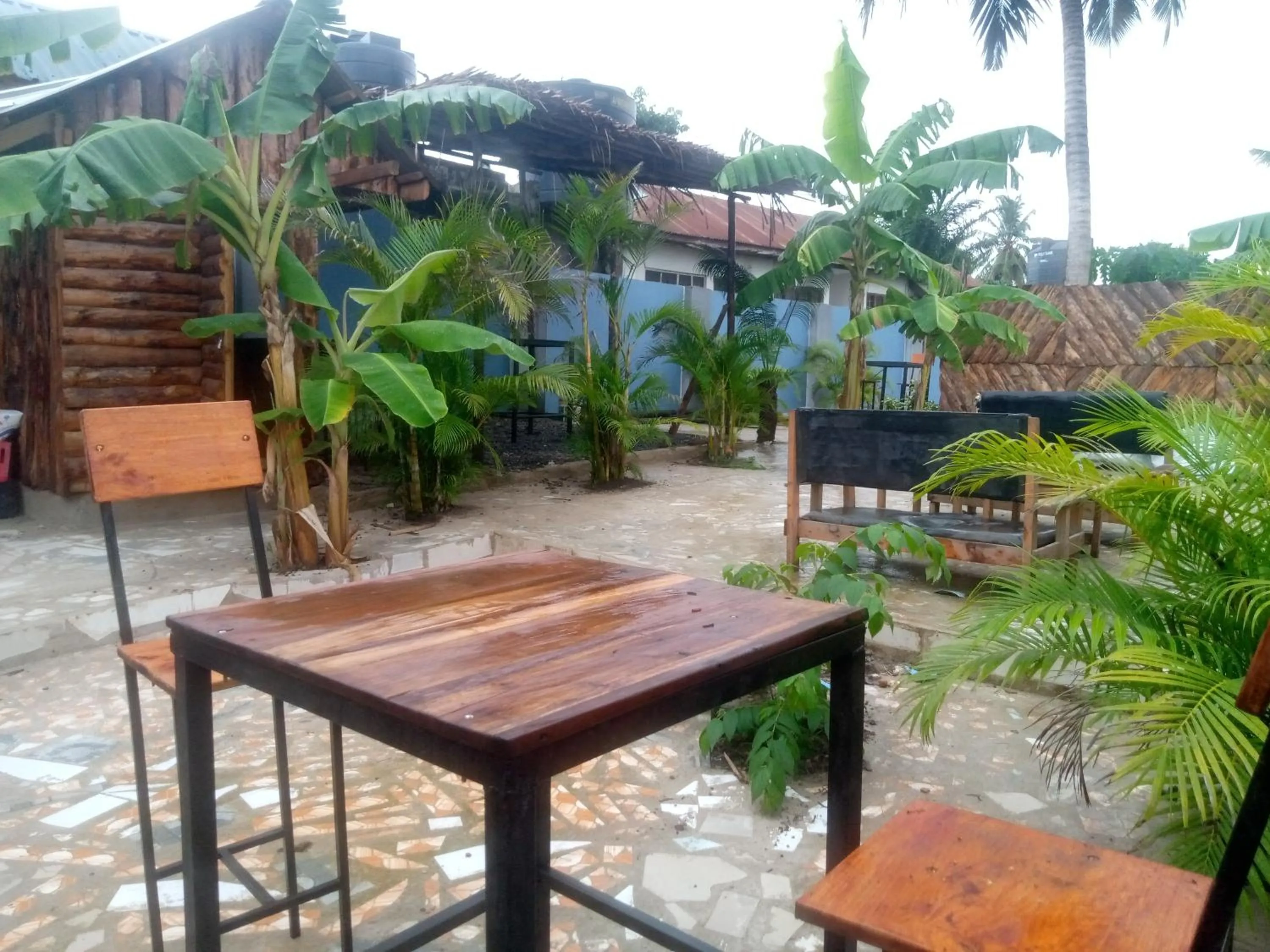 Kicec bar and guest house airport