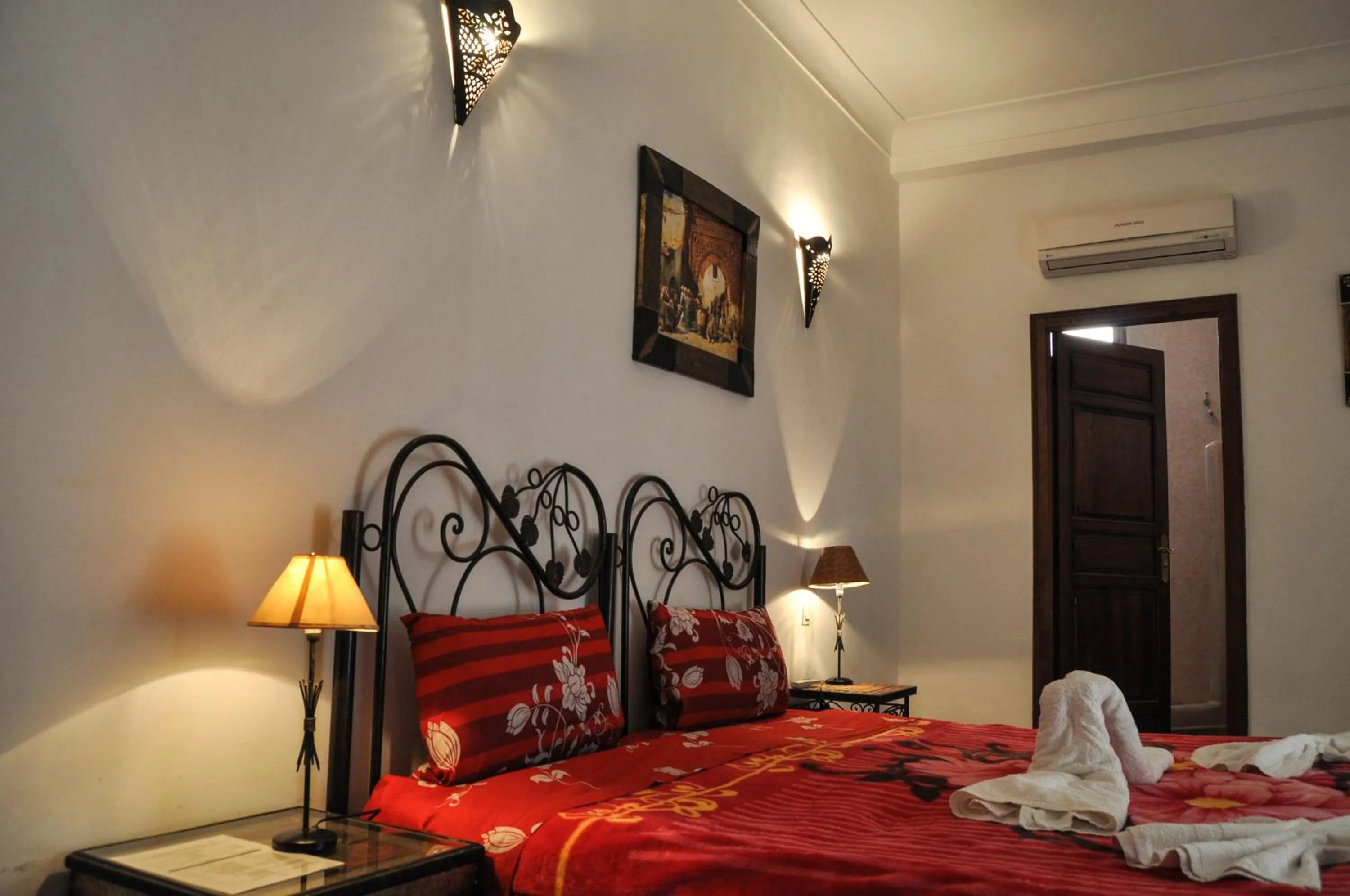 Bedroom, Bed in Riad Mandalay