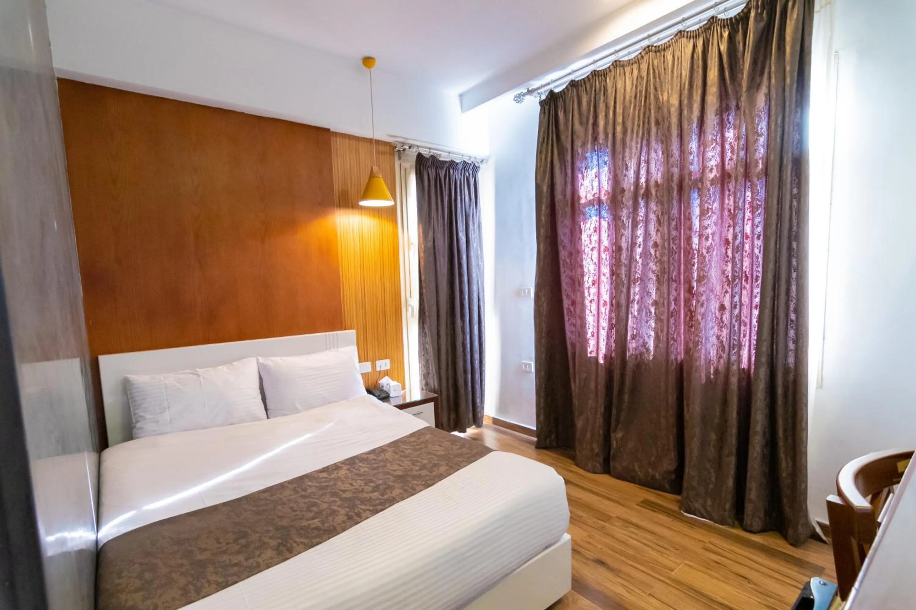 Bedroom, Bed in Museum Plaza