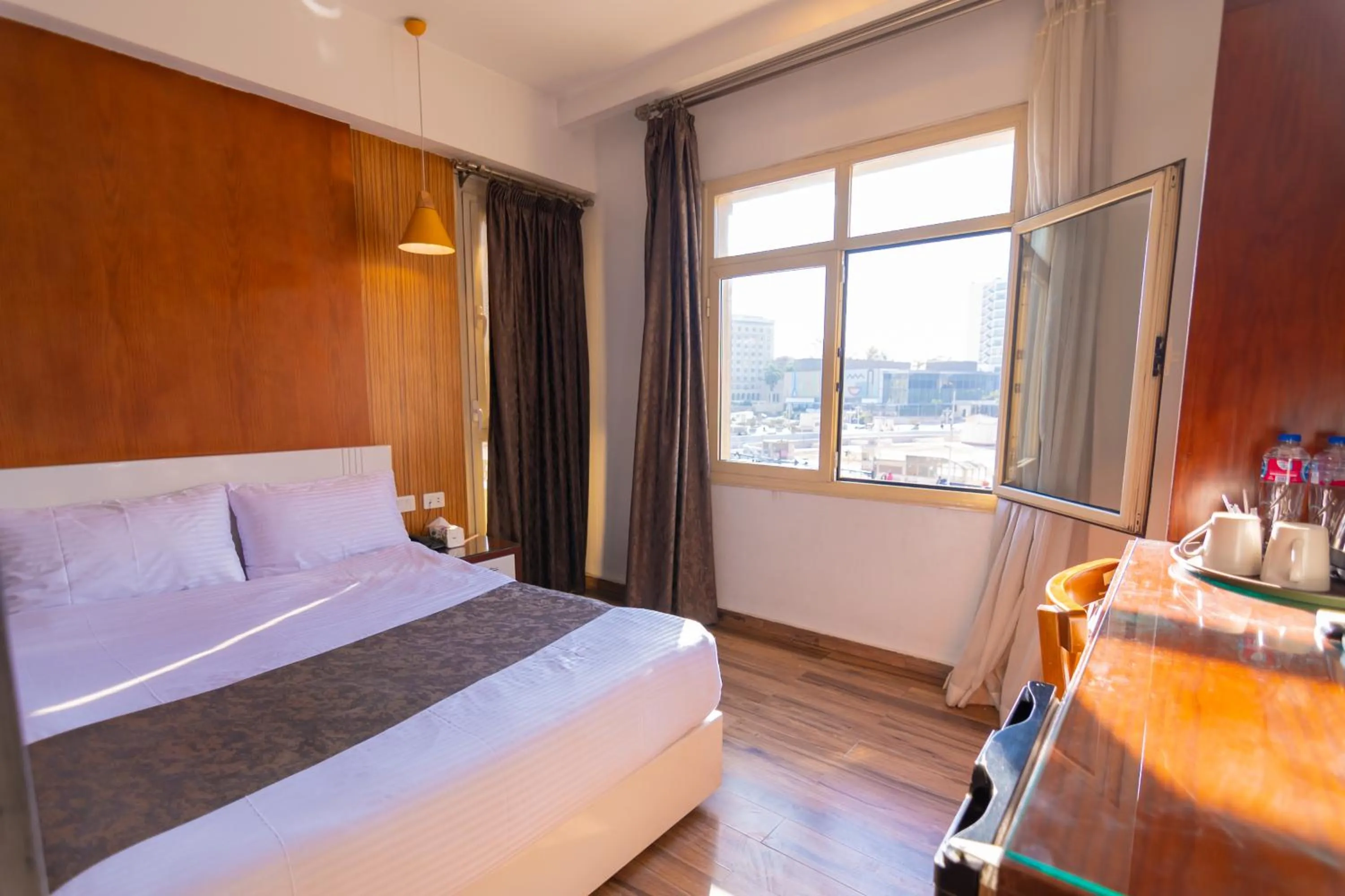 Bedroom, Bed in Museum Plaza