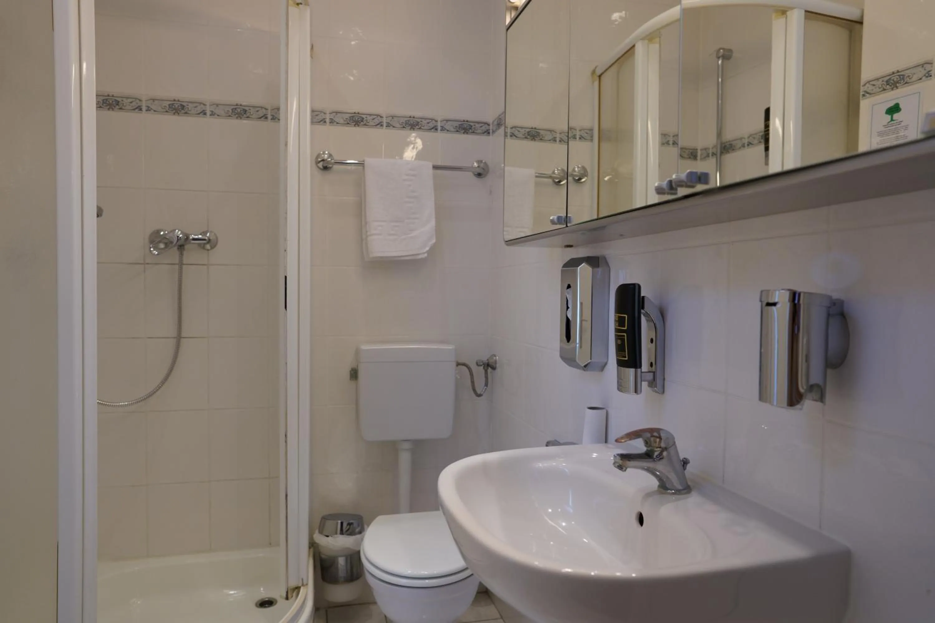 Bathroom in Hotel Xantener Eck