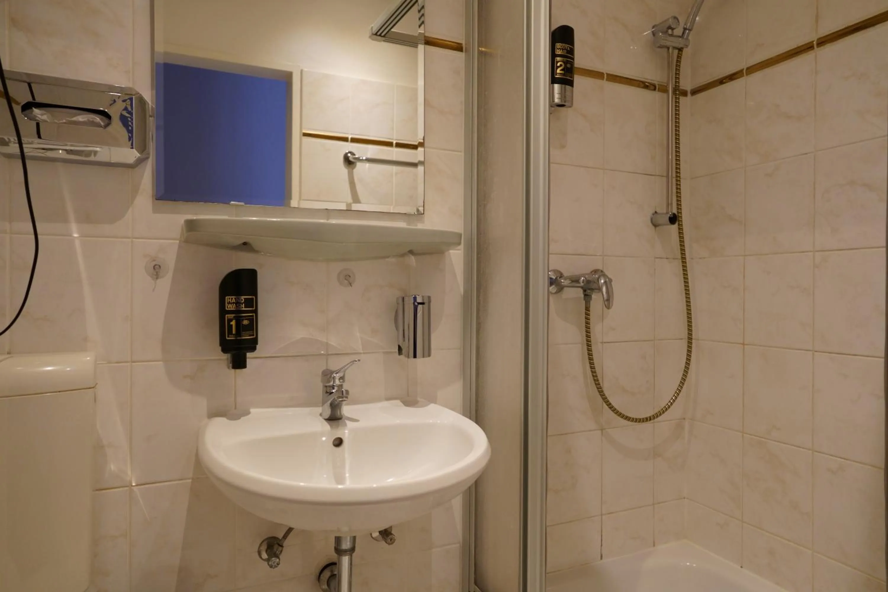 Bathroom in Hotel Xantener Eck