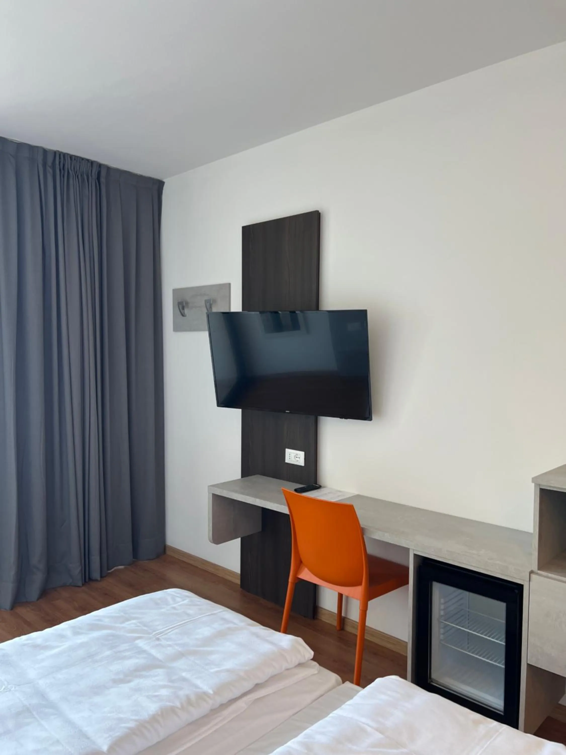 Bedroom, Bed in Wind Hotel