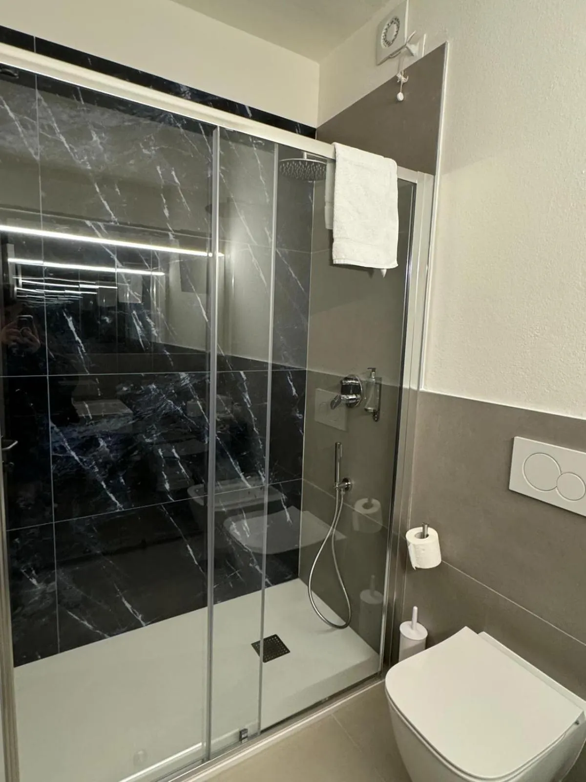 Bathroom in Wind Hotel