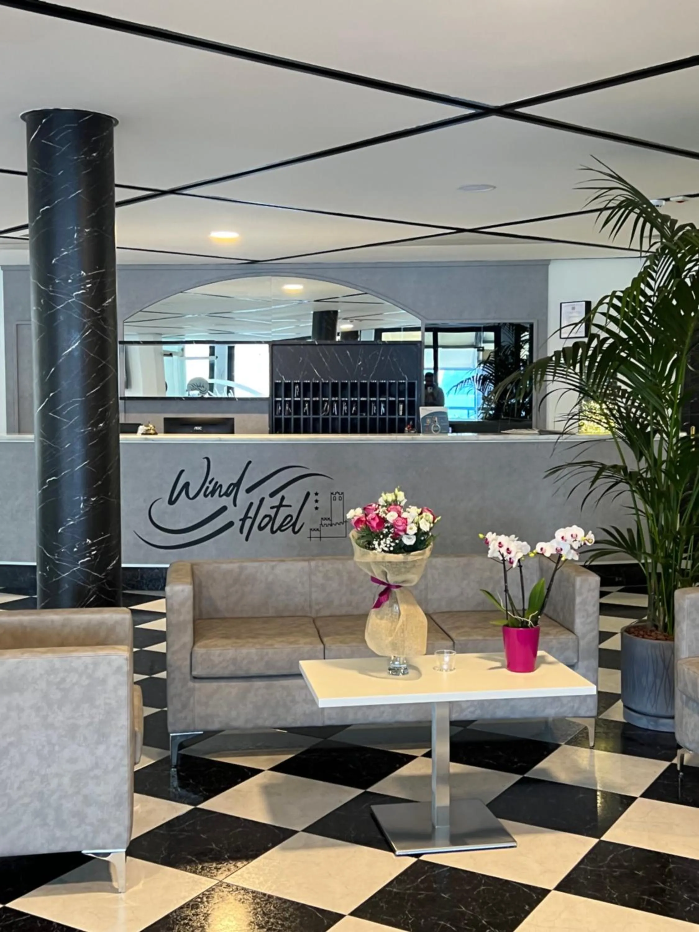 Lobby or reception in Wind Hotel