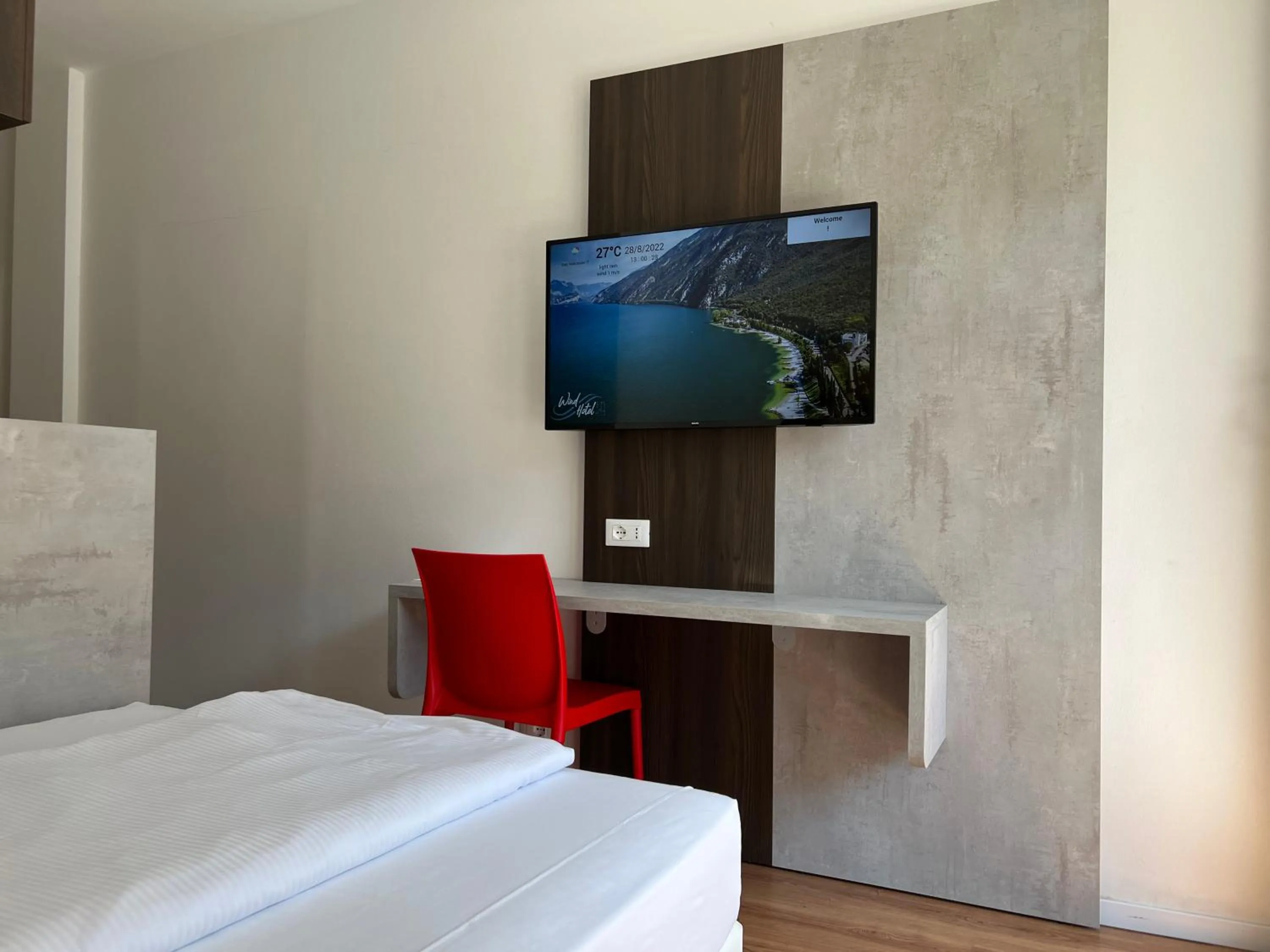 Bedroom, Bed in Wind Hotel