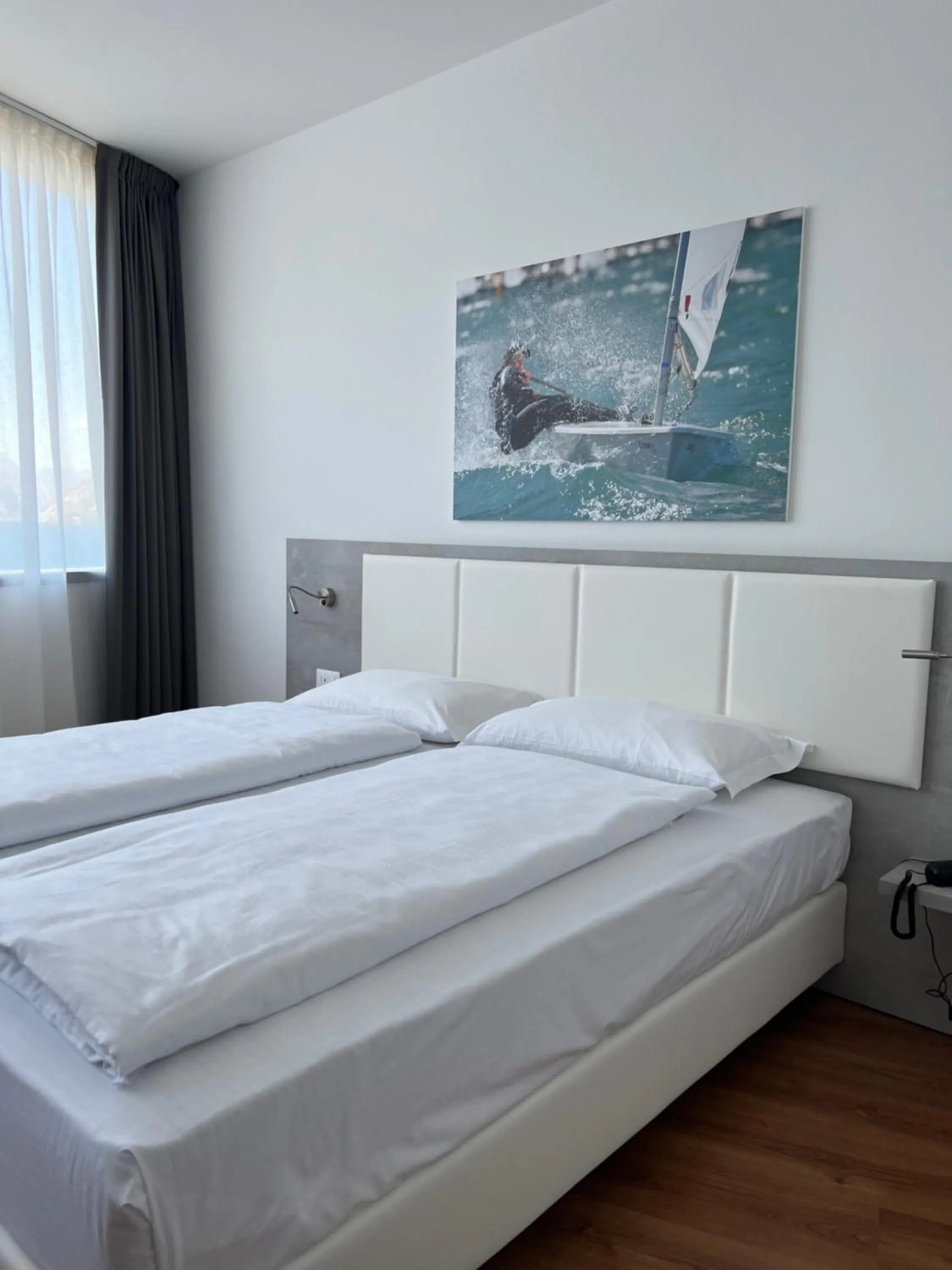 Bedroom, Bed in Wind Hotel