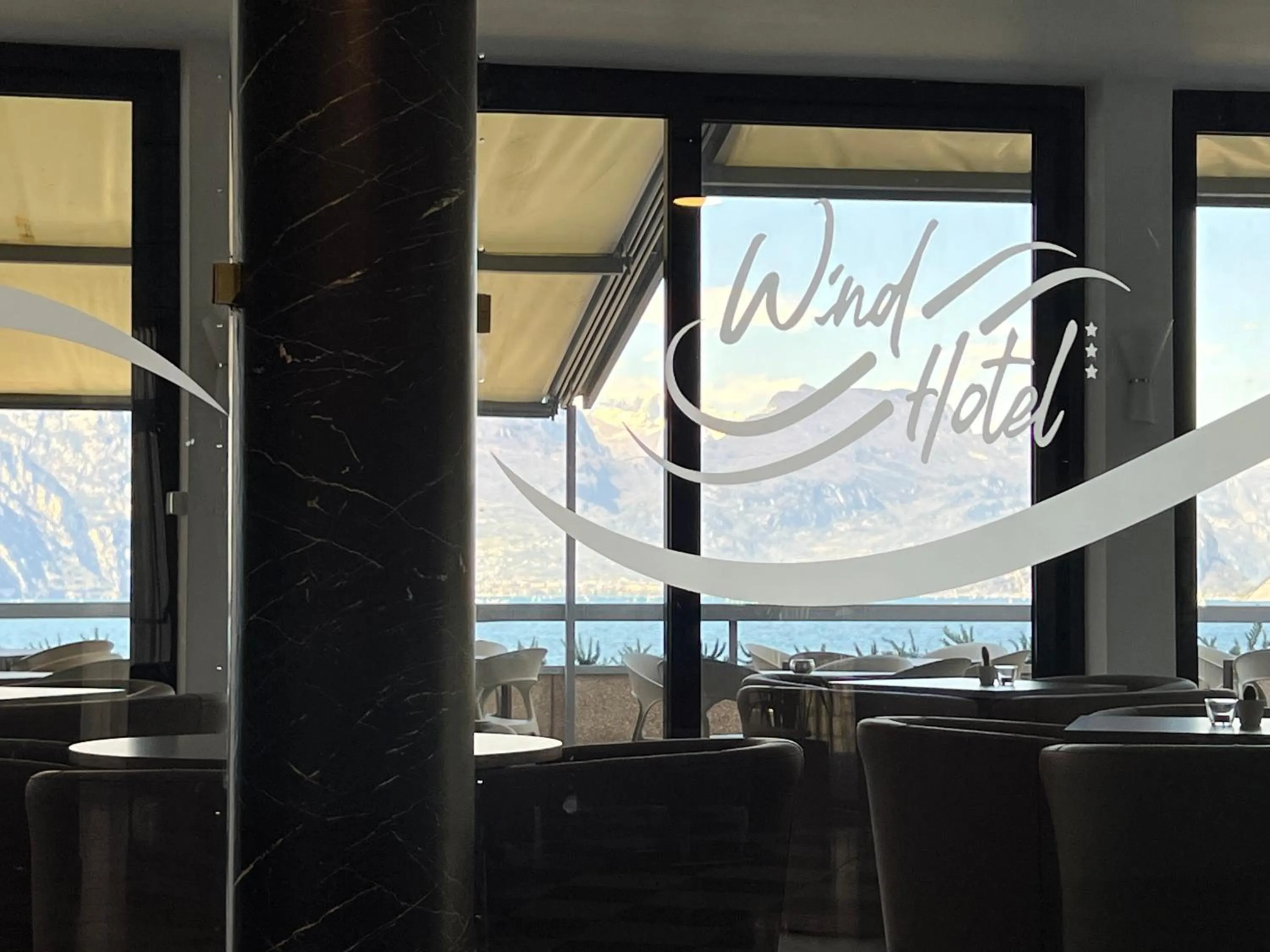 Lounge or bar in Wind Hotel