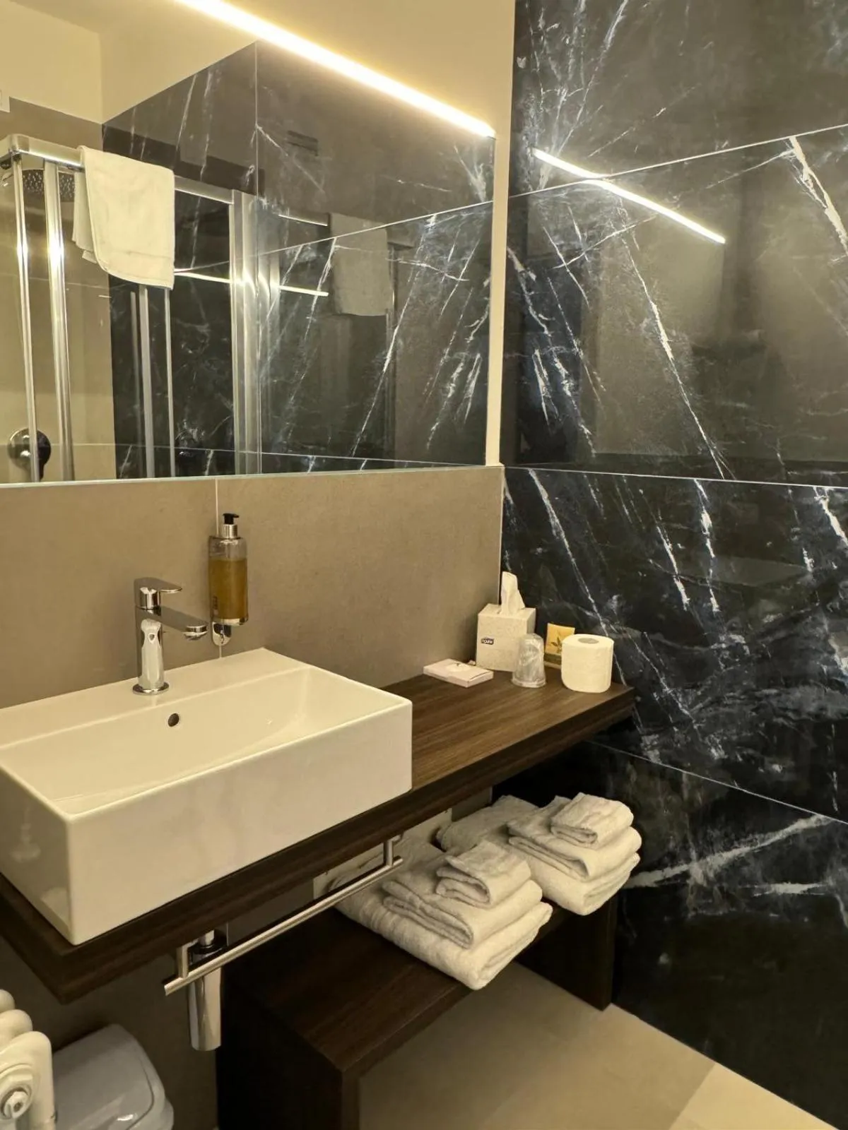 Bathroom in Wind Hotel