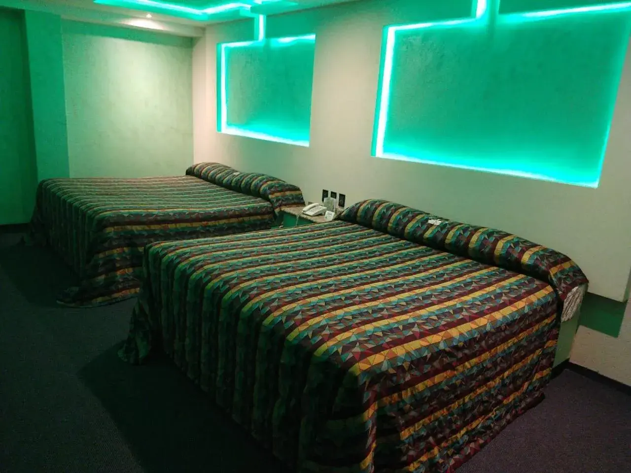 Quadruple Room in Hotel Siesta del Sur Quadruple Room in Hotel Siesta del Sur