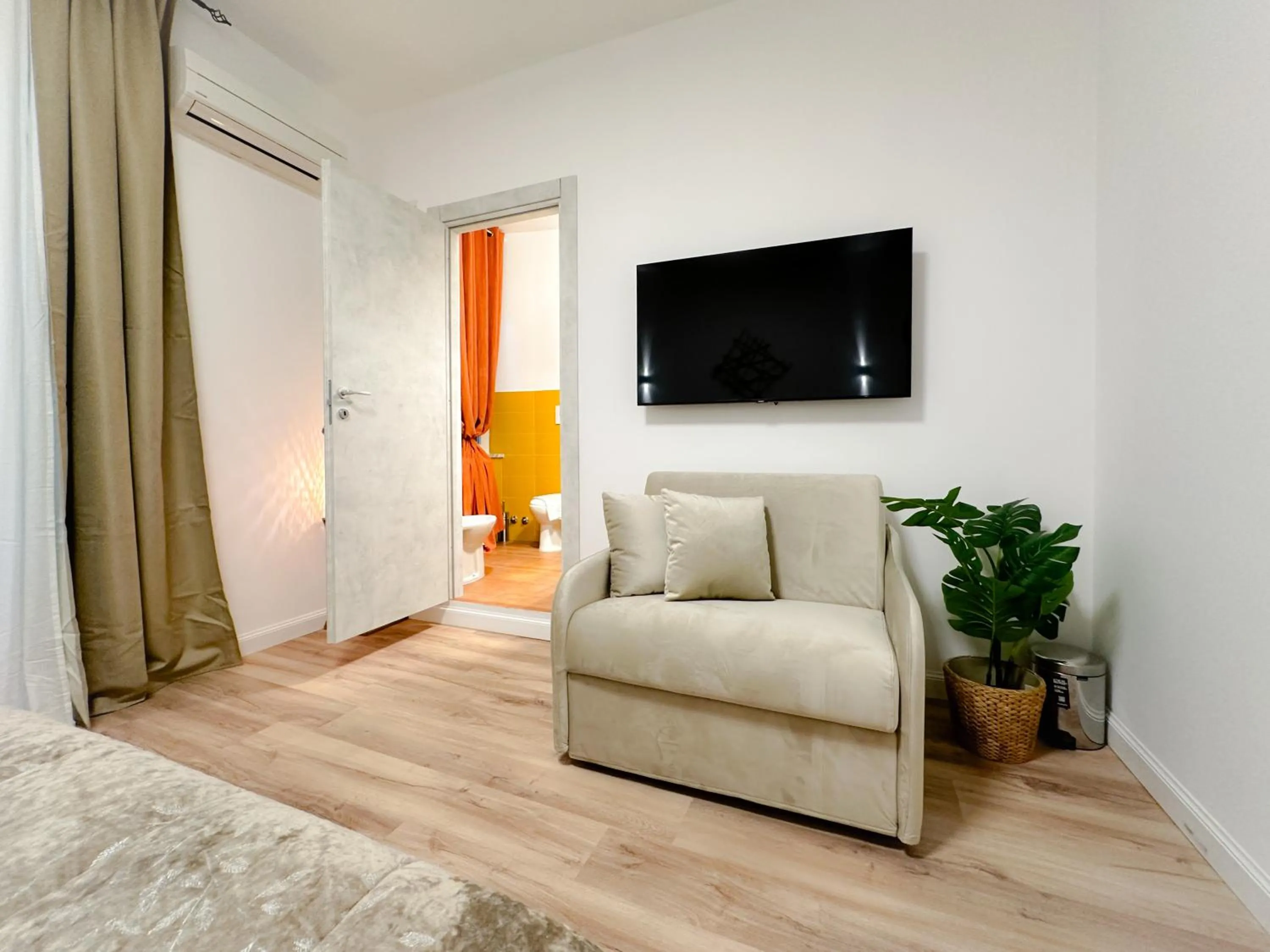 Bed in Colosseum Luxury Guest House
