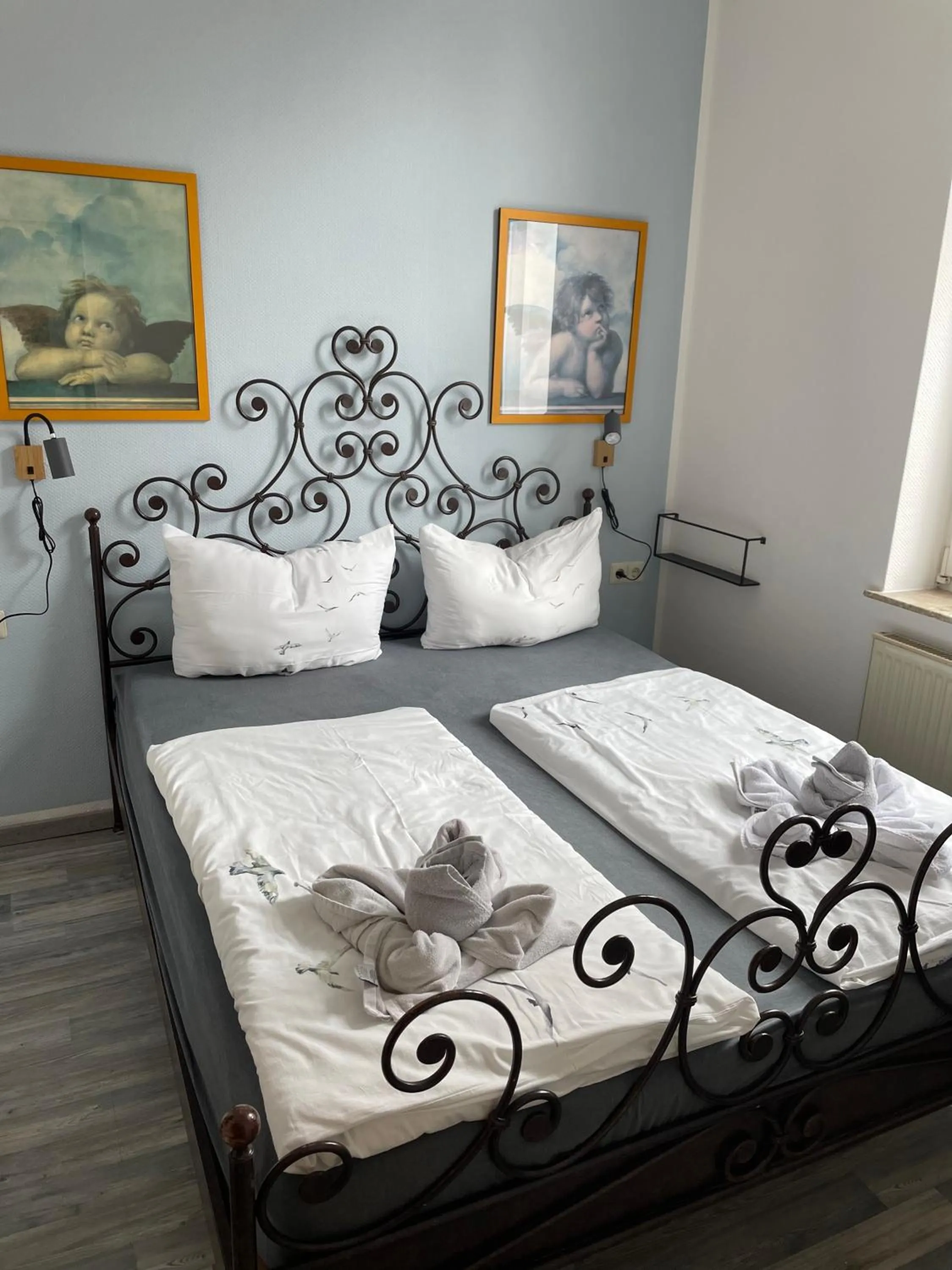 Bed in Aparthotel Domizil