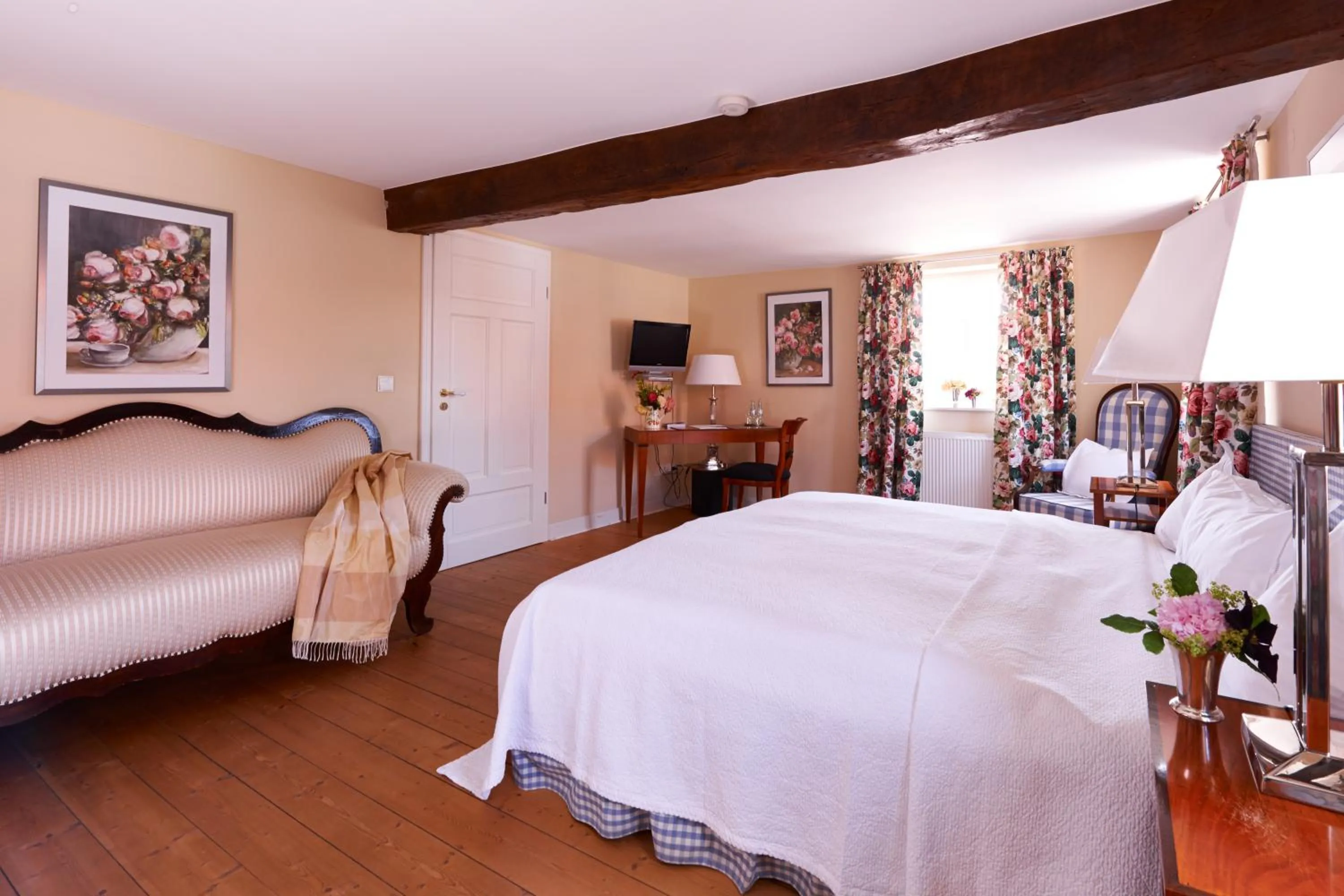 Romantik Hotel Zum Rosenhof