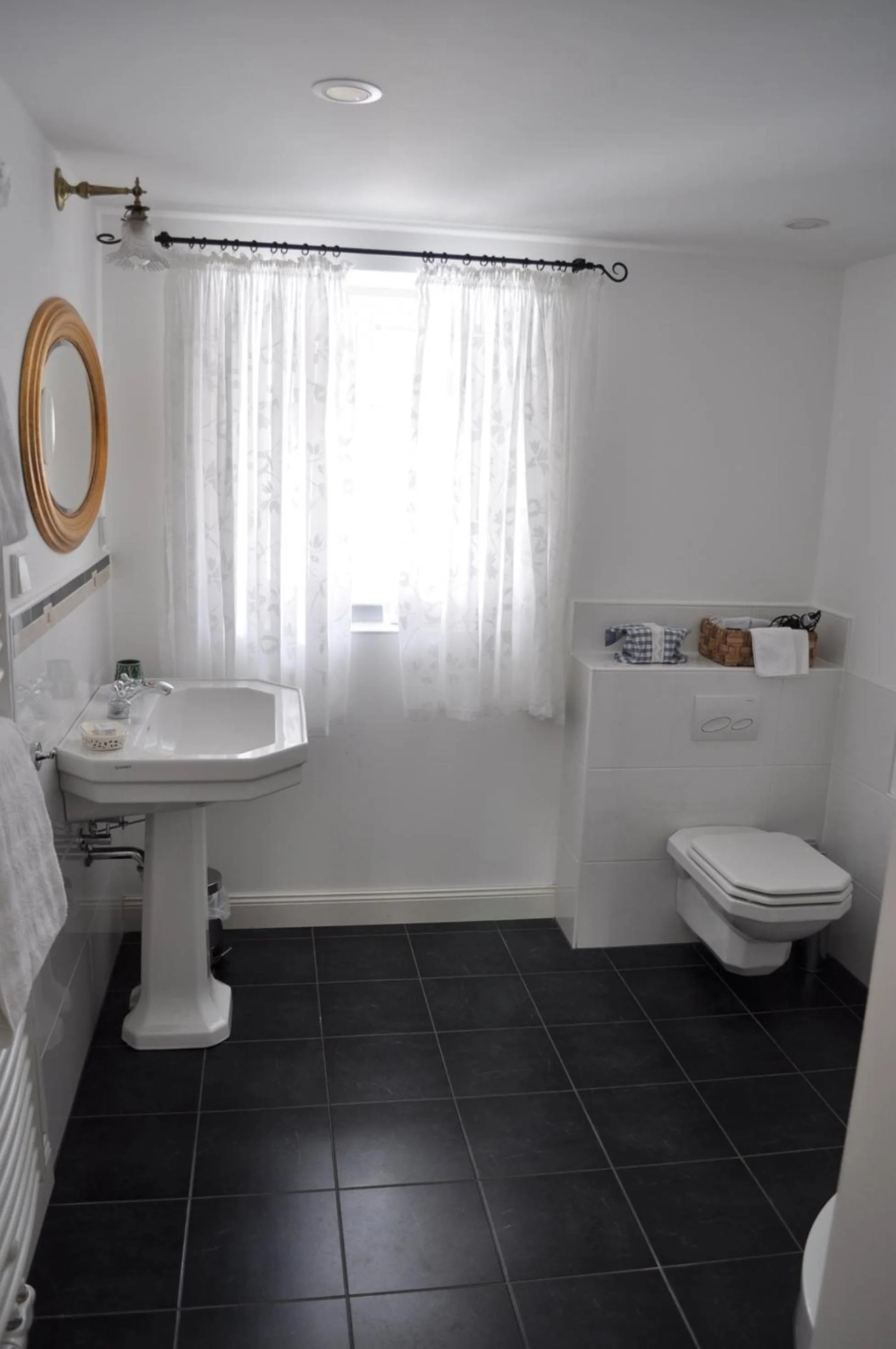 Bathroom in Romantik Hotel Zum Rosenhof