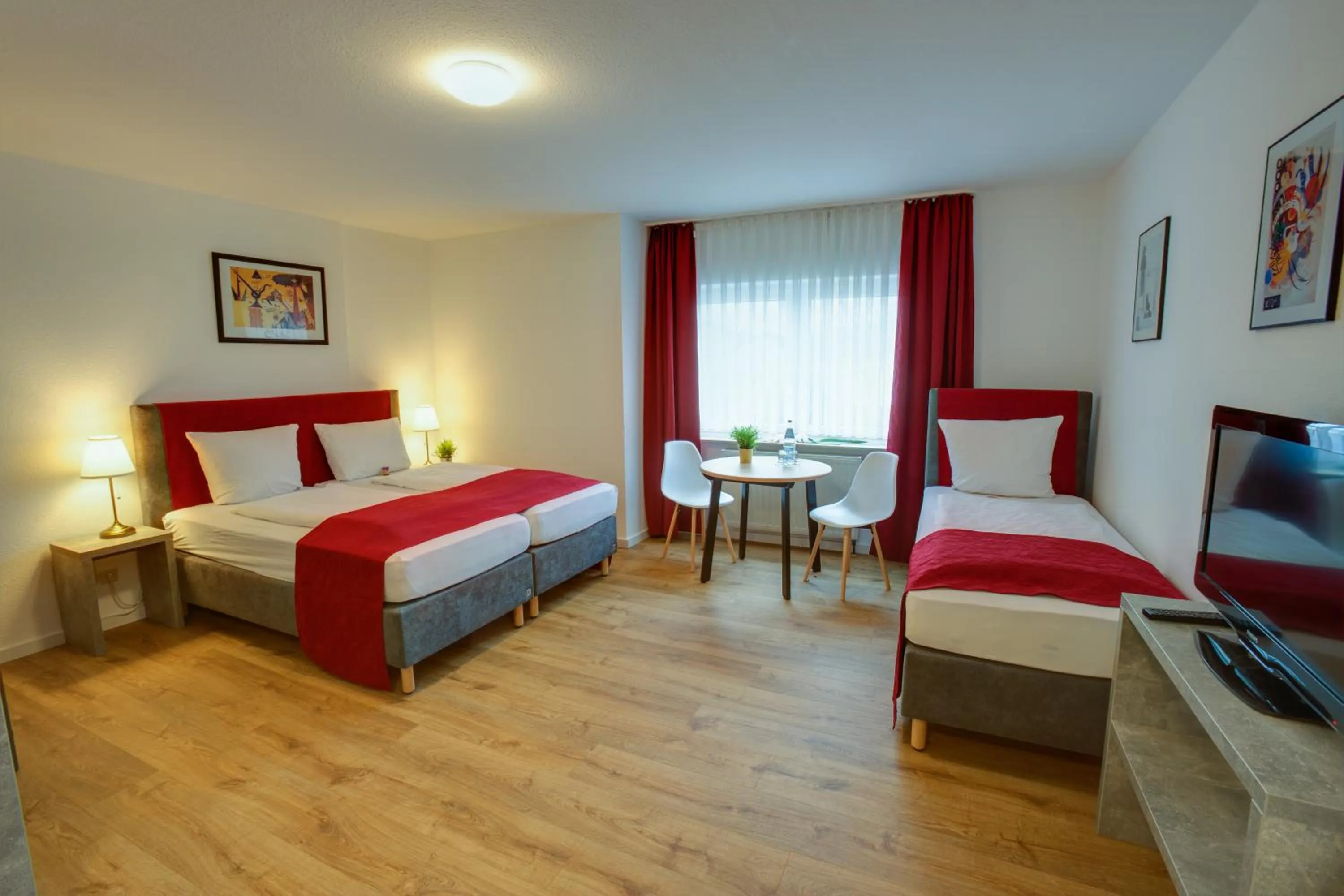 Bed in Hotel Leo Mühlhausen