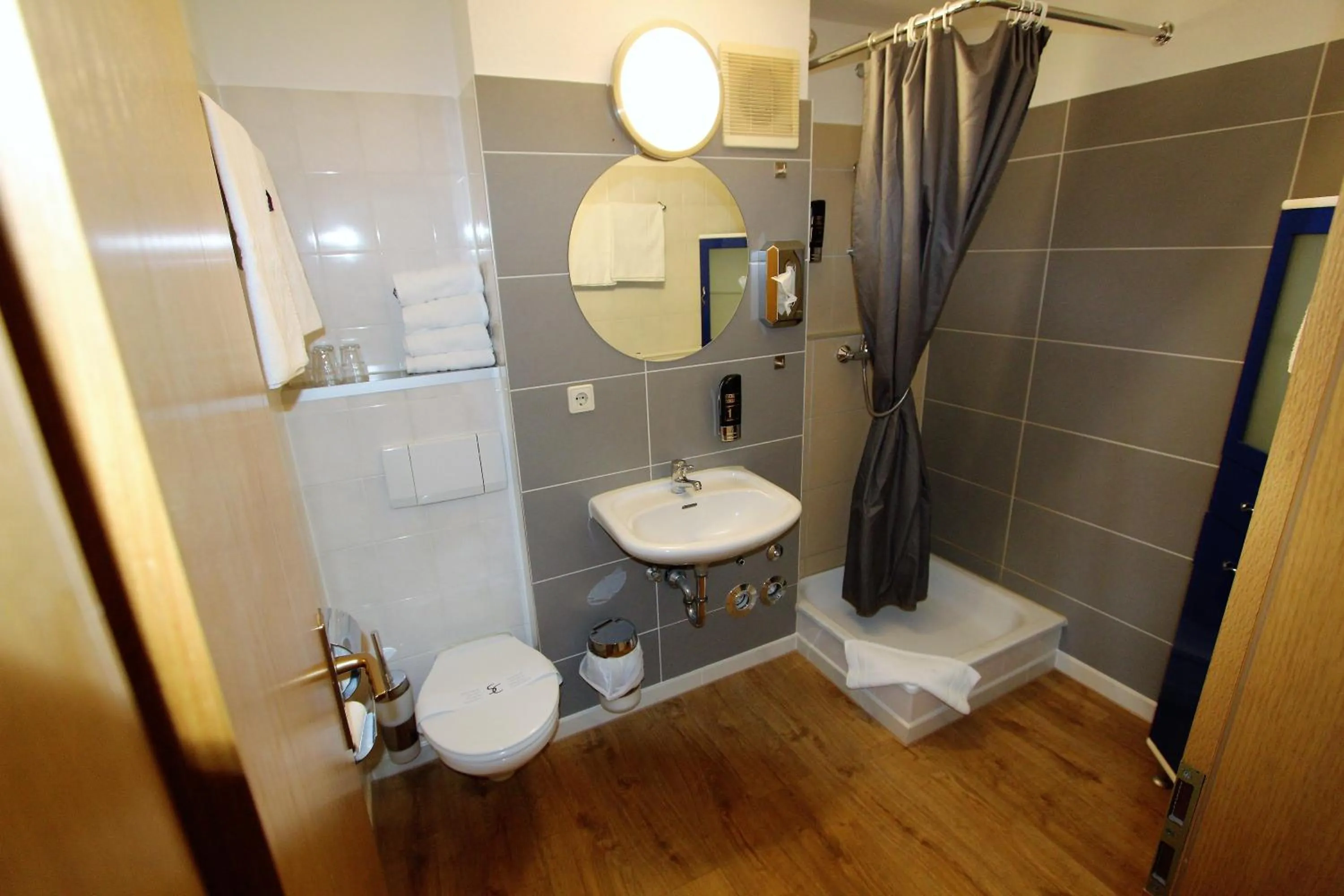 Bathroom in Hotel Leo Mühlhausen