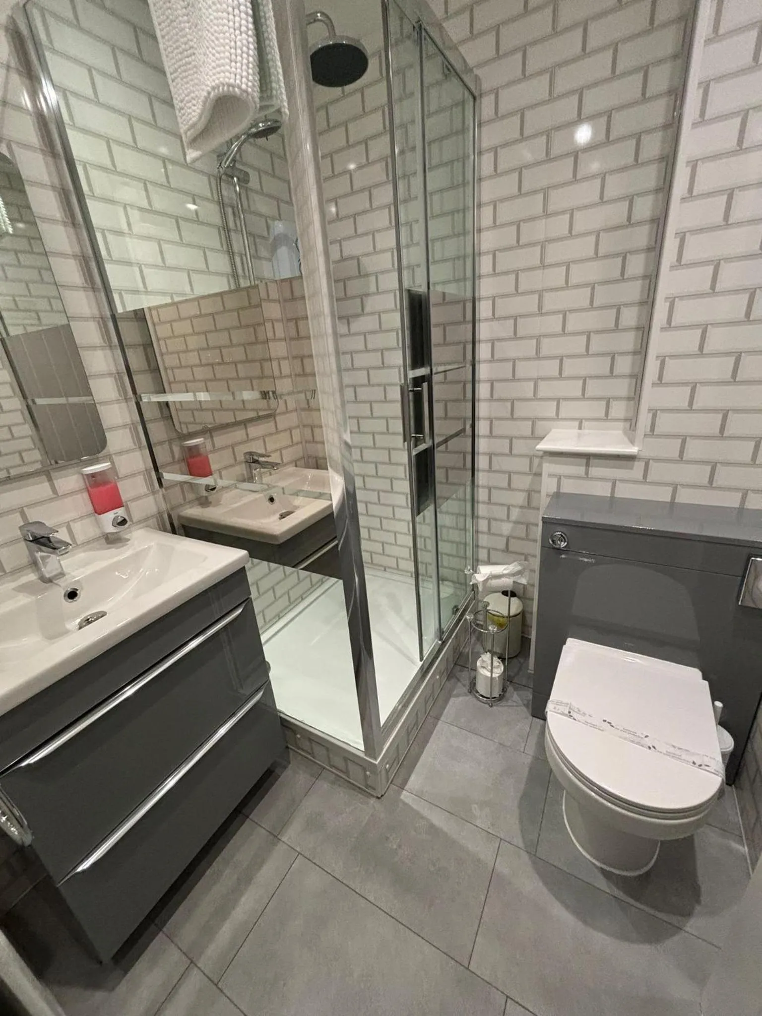 Bathroom in Kings Boutique Hotel