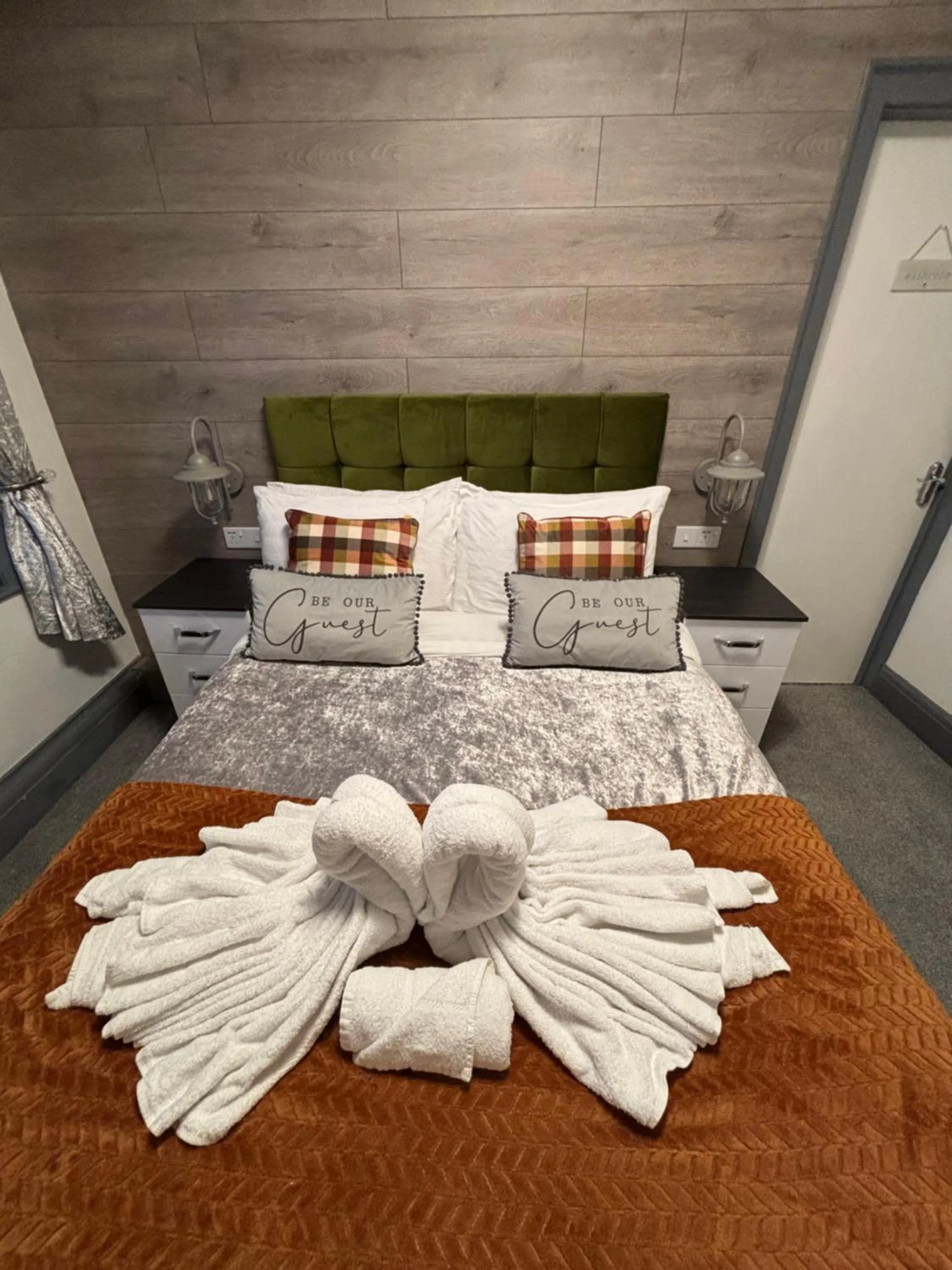 Bed in Kings Boutique Hotel