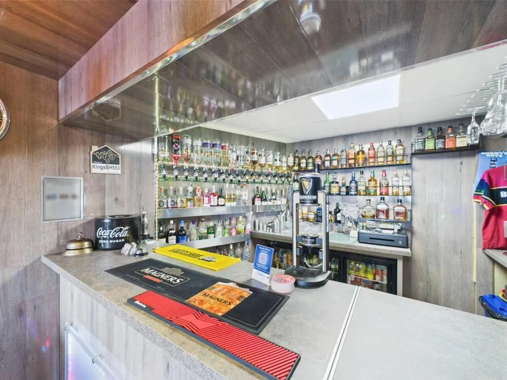 Lounge or bar in Kings Boutique Hotel